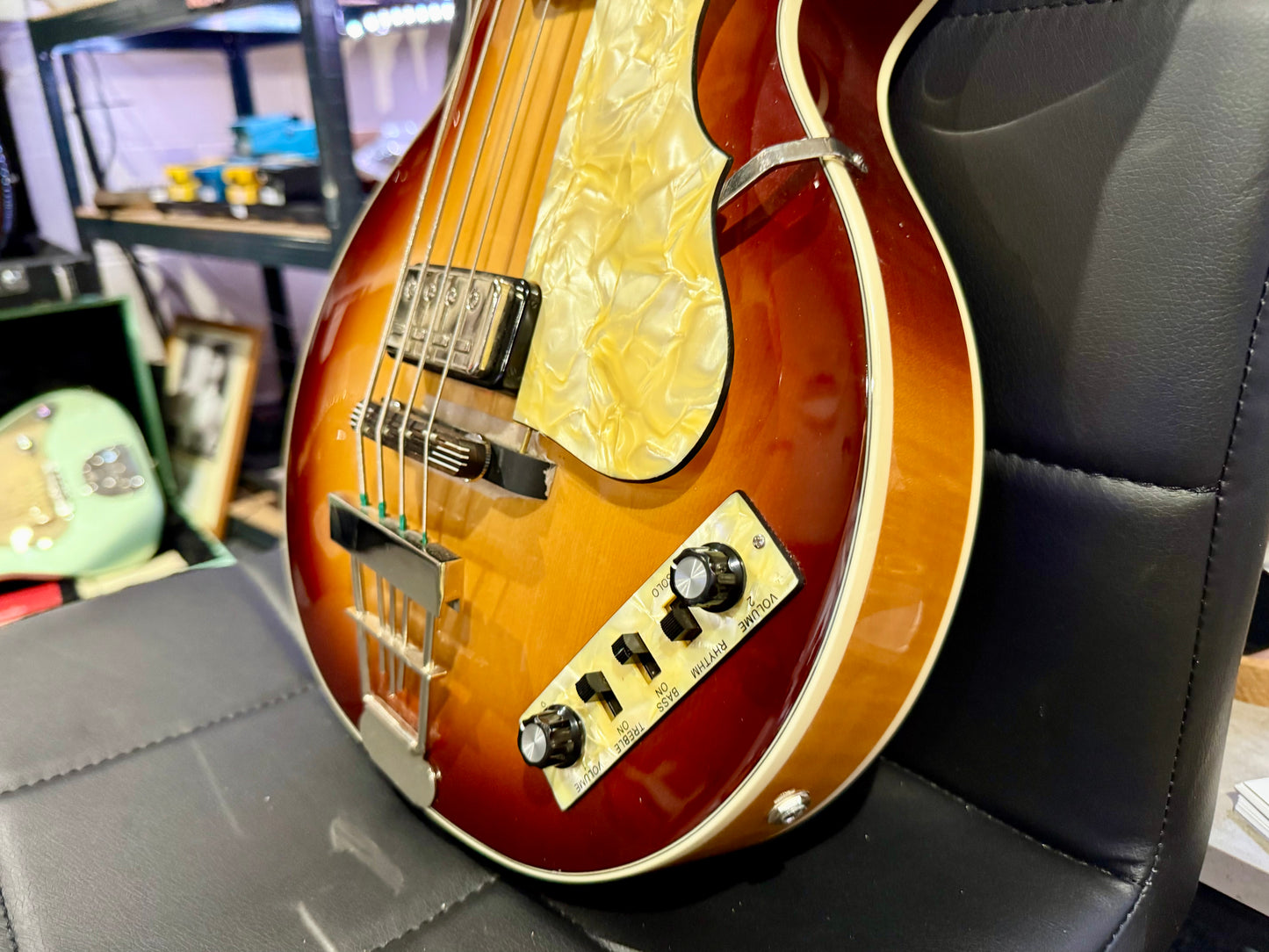 🎻 VIOLIN BASS 🎻 Hofner HCT 5002 Club Series Bass~ Sunburst~ Contemporary!