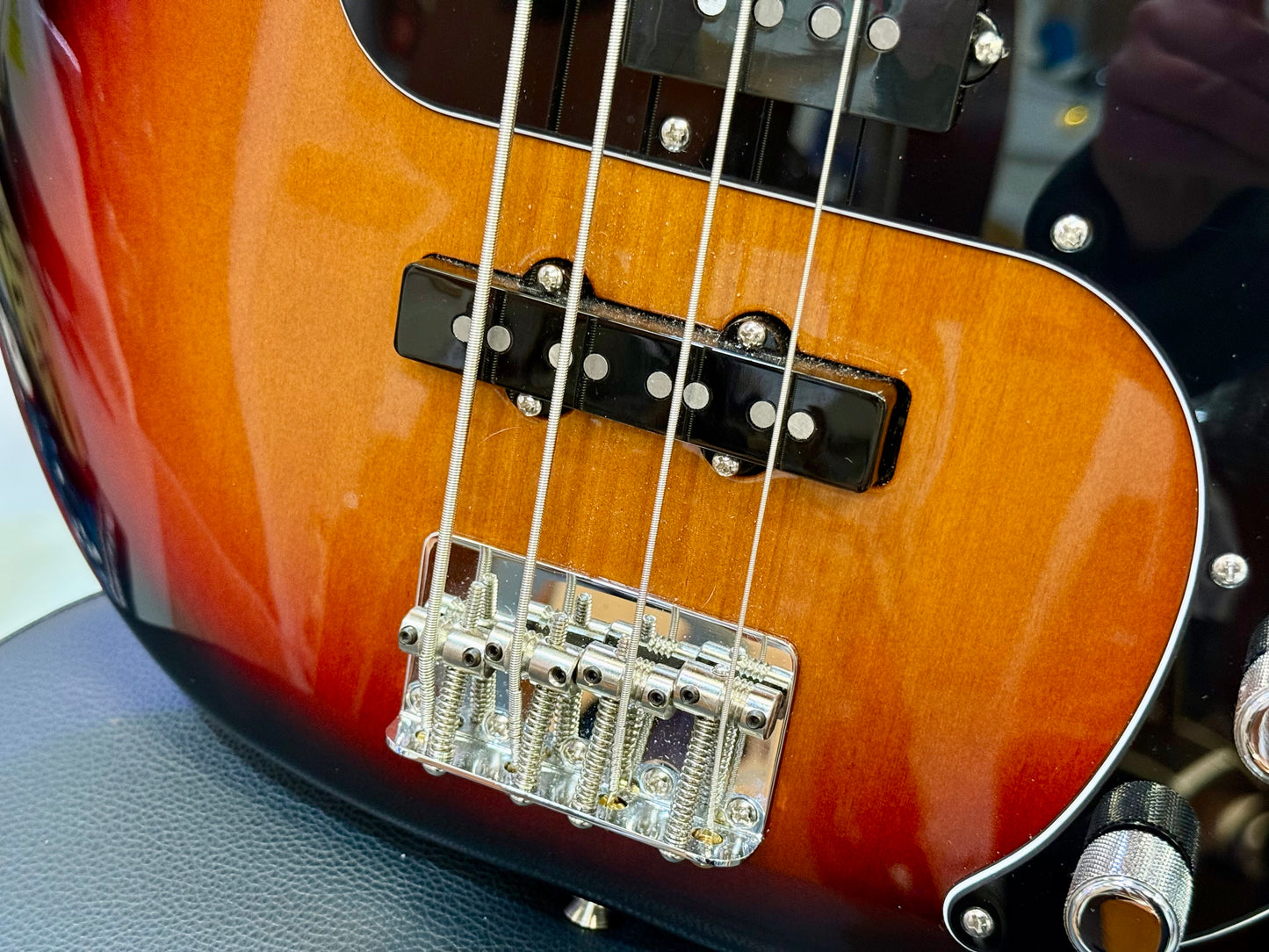 🌟2024 USA🌟 Fender American Performer Precision P Bass~ 3-Colour Sunburst~ MINT