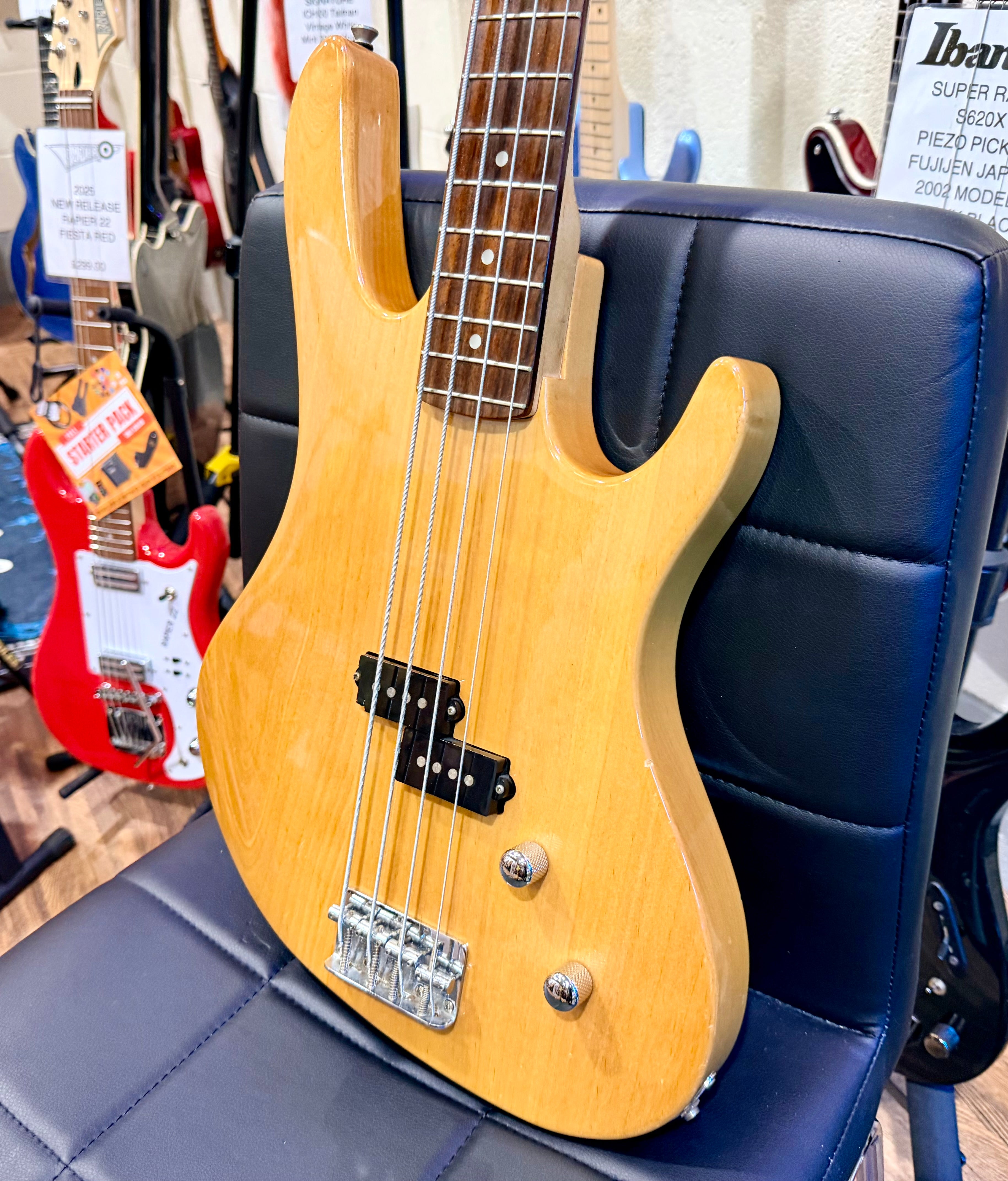 🎸 Washburn XB100 Electric Bass Guitar~ Hard Case~ Natural Gloss 🎸