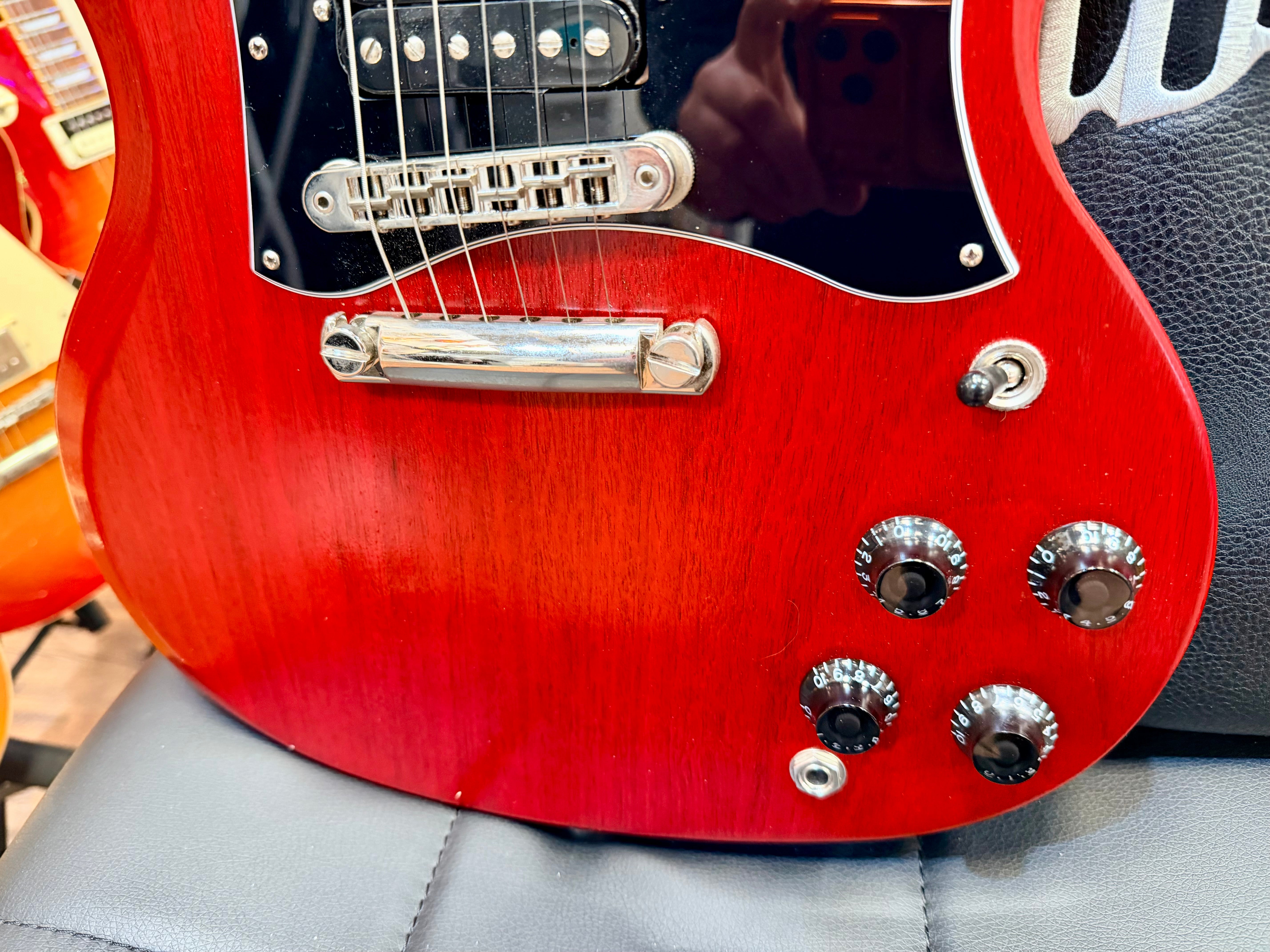 🍒2022🍒 Gibson SG Tribute~ Worn Satin Cherry USA + Deluxe Gig Bag~ Cherished!
