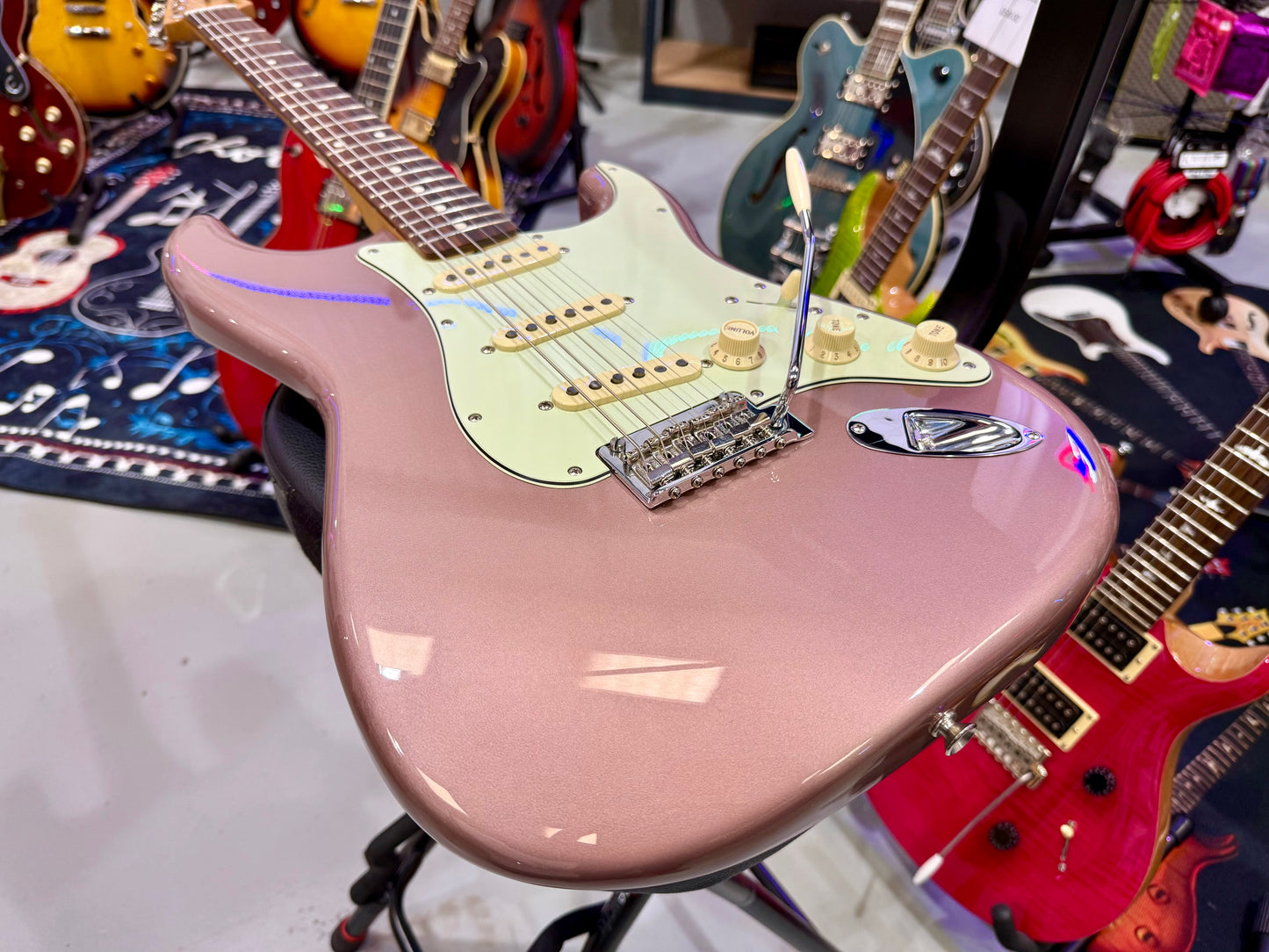 🌟2020🌟 Fender Vintera '60s Stratocaster Modified~ Burgundy Mist Metallic~ Case