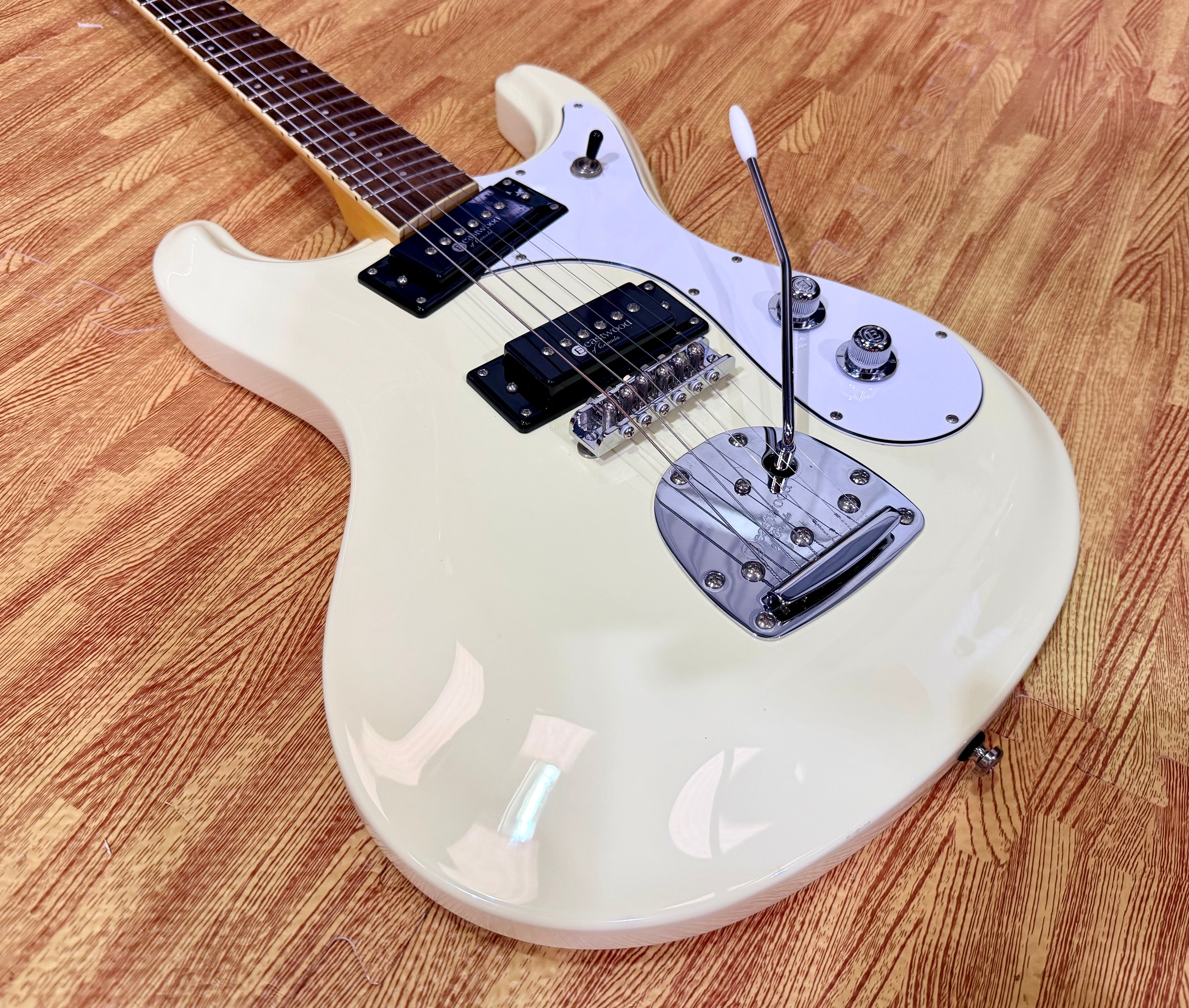 ✨MINT✨ Eastwood Sidejack Pro DLX~ Vintage White 2017 Electric Guitar Mosrite!