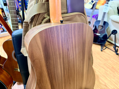 2026 Taylor Big Baby BBT Acoustic Guitar~ Natural~ Ex-Demo Mint + GigBag