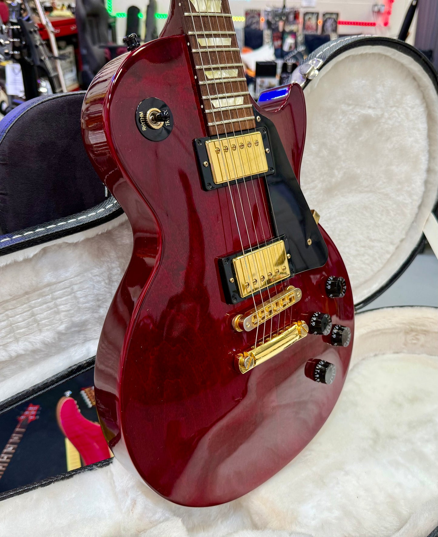🌟2007 USA🌟 Gibson Les Paul Studio~ Wine Red~ Gold Hardware~ Hard Case~STUNNING