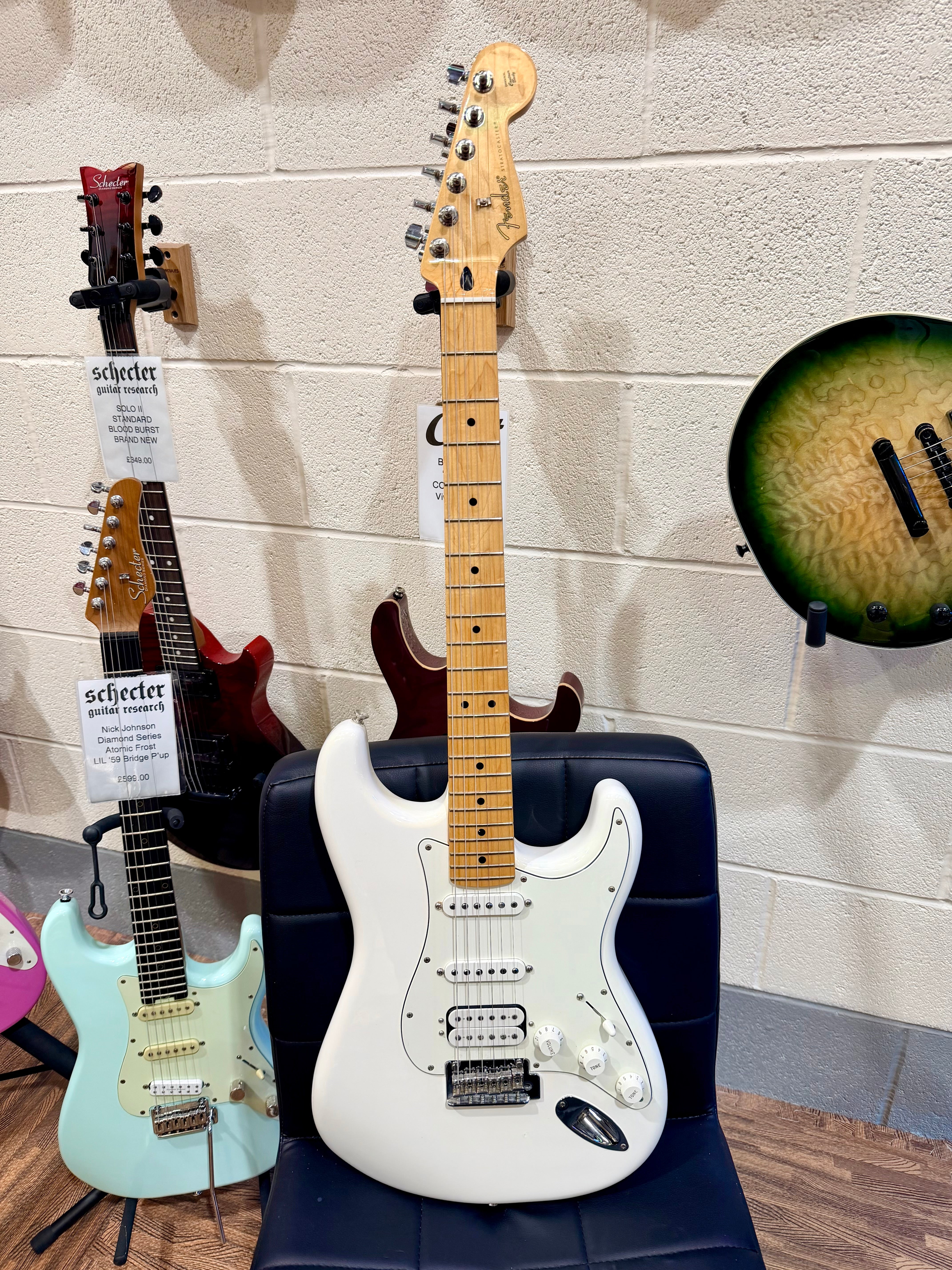 🌟2021🌟 Fender Stratocaster HSS Player Series Strat~ Polar White~ Maple Neck!