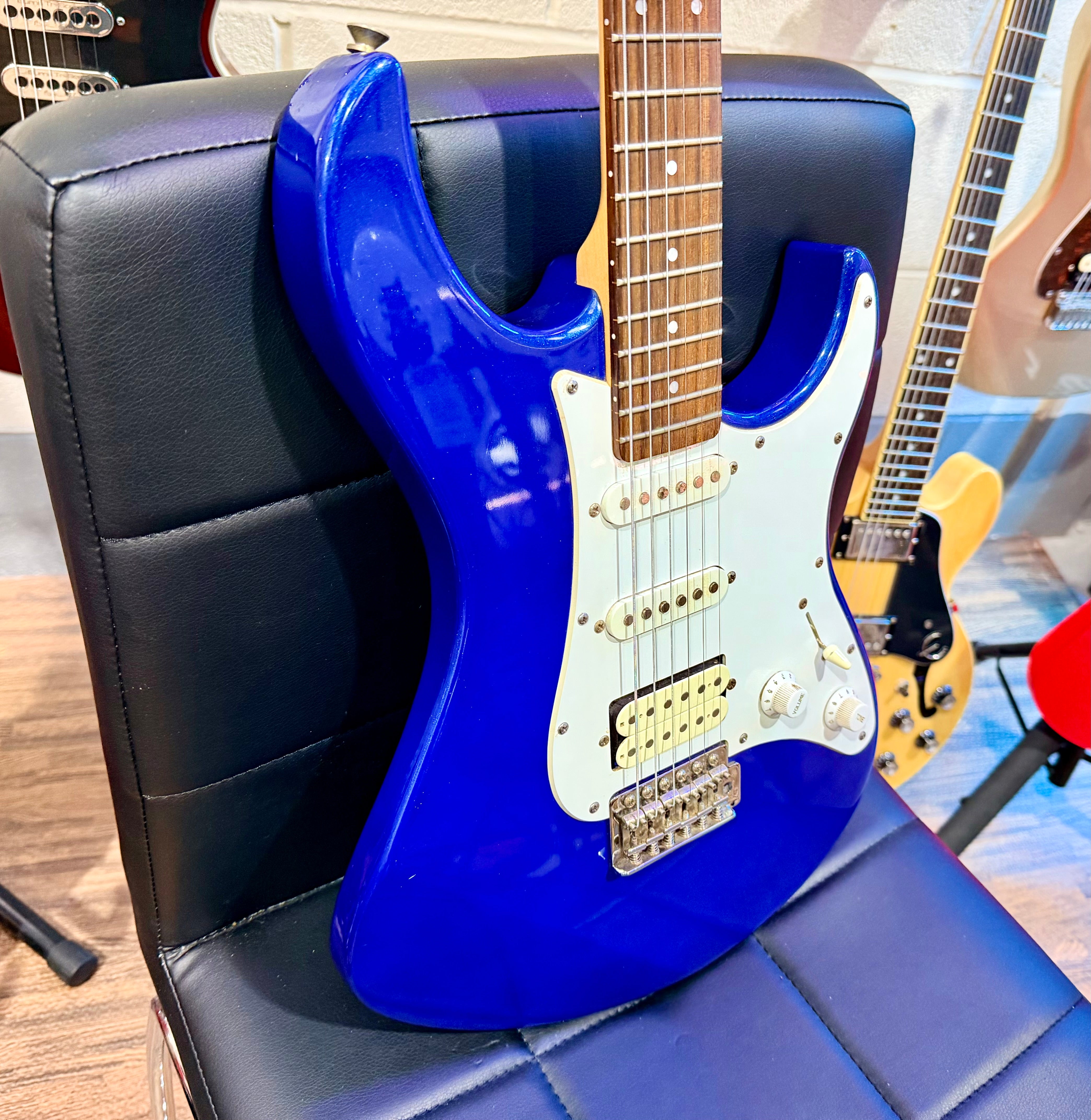 🎸PERFECT STARTER🎸 Yamaha Pacifica 112 Electric Guitar~ Gloss Blue~ HSS!