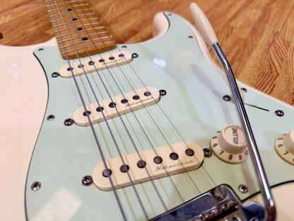 ✨2016✨ Fender Deluxe Roadhouse Stratocaster Electric Guitar~ MIM Vintage White!