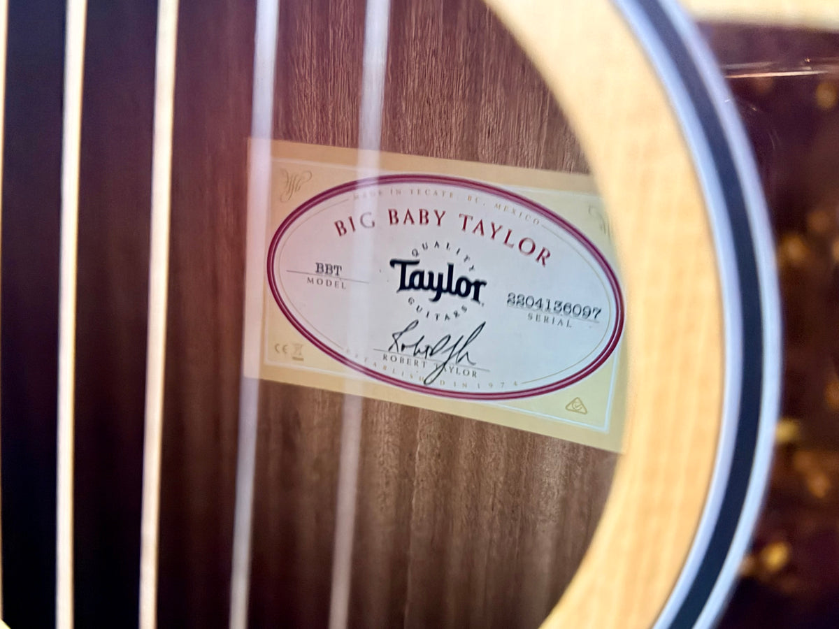 2026 Taylor Big Baby BBT Acoustic Guitar~ Natural~ Ex-Demo Mint + GigBag