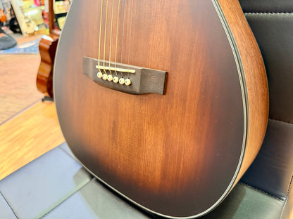 ⚡️NEW⚡️ Vintage VE1800AQ Stage Series Parlour Electro Acoustic Guitar~ Antiqued!