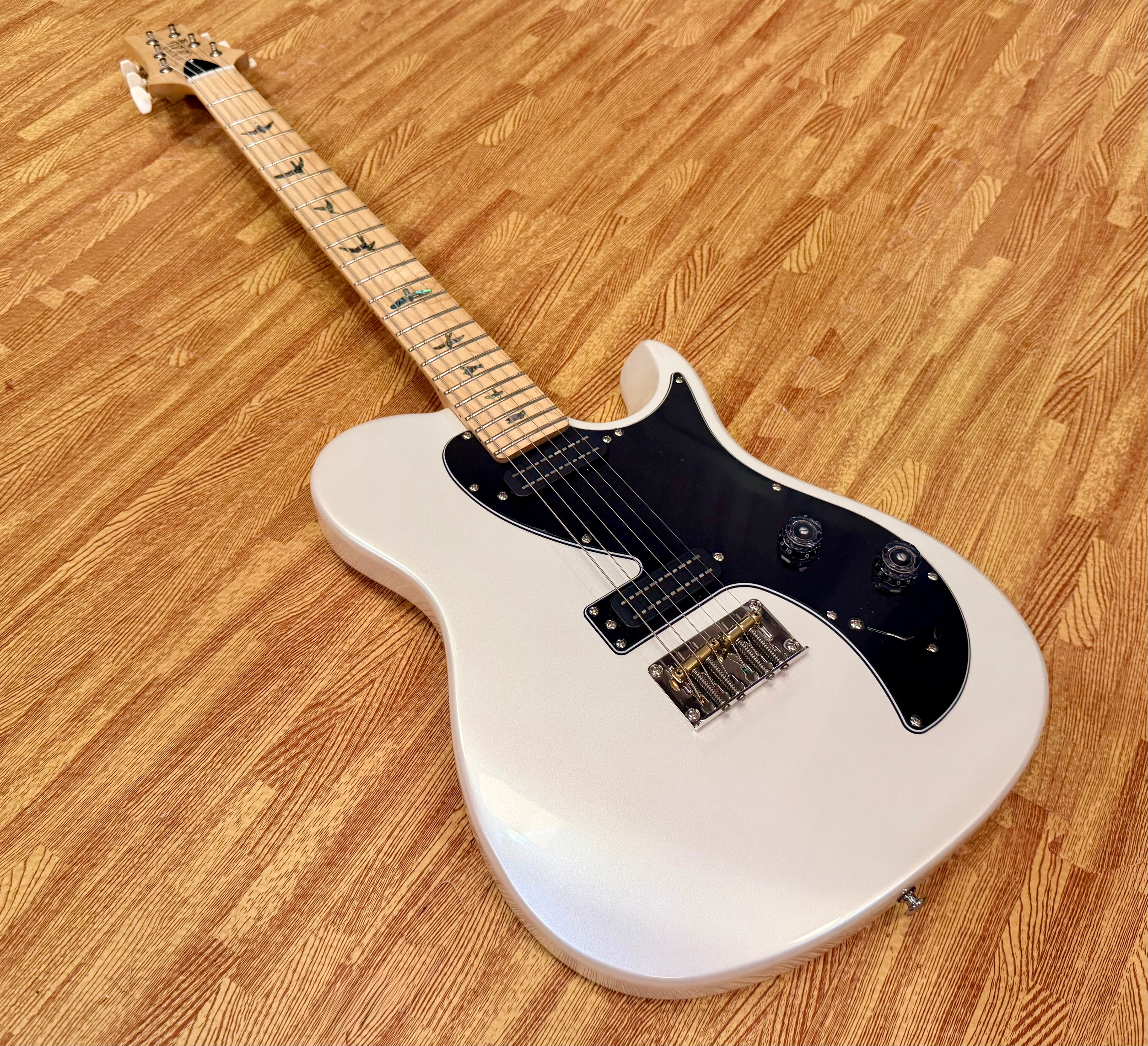 ✨2026✨ PRS SE NF53 in Pearl White with Gig Bag~ Ex-Demo Electric Guitar~ MINT!