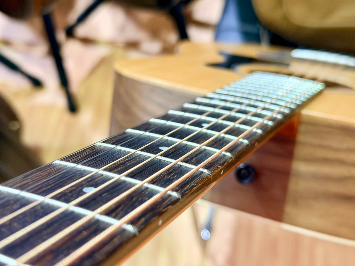 2026 Taylor Big Baby BBT Acoustic Guitar~ Natural~ Ex-Demo Mint + GigBag