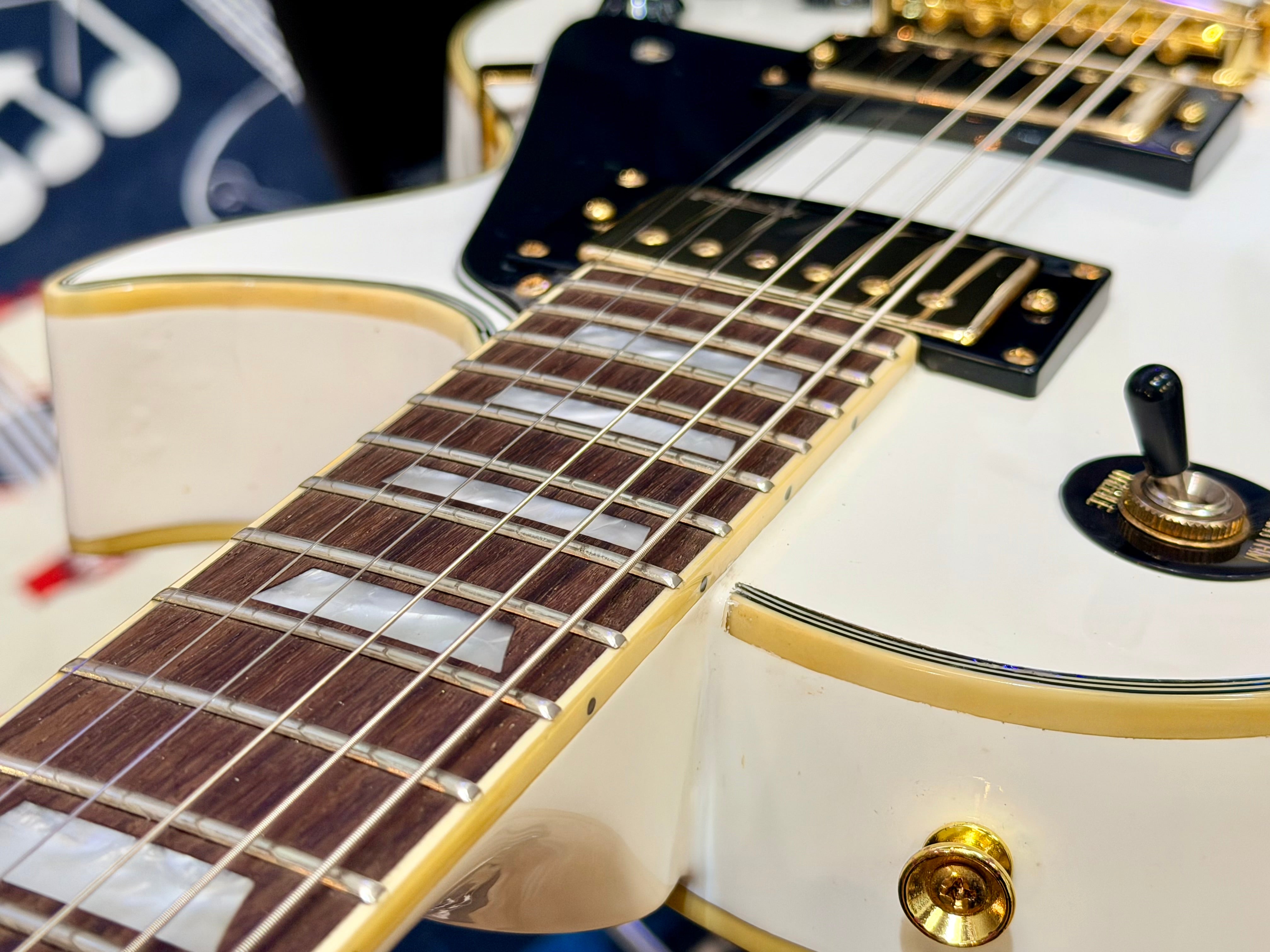 🔥B-STOCK🔥 Vintage V100 ReIssued Electric Guitar – Arctic White Les Paul V100AW