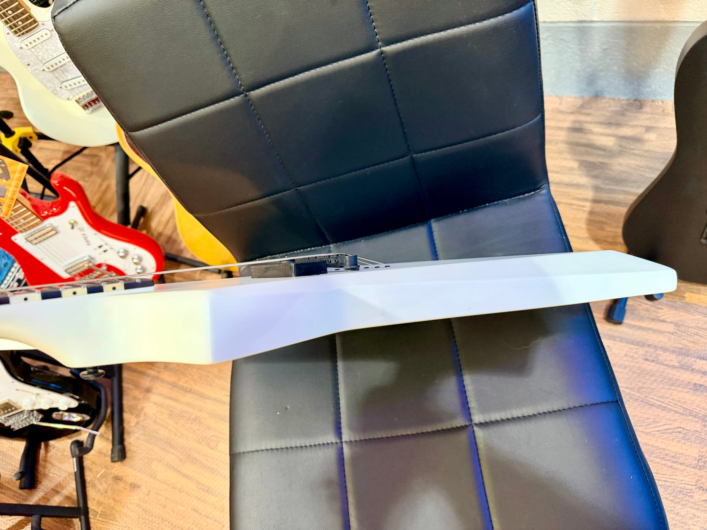 🔥2022🔥 Solar E1.6KW Kirk Windstein Signature~ Explorer Matte White~EMG~Gig Bag