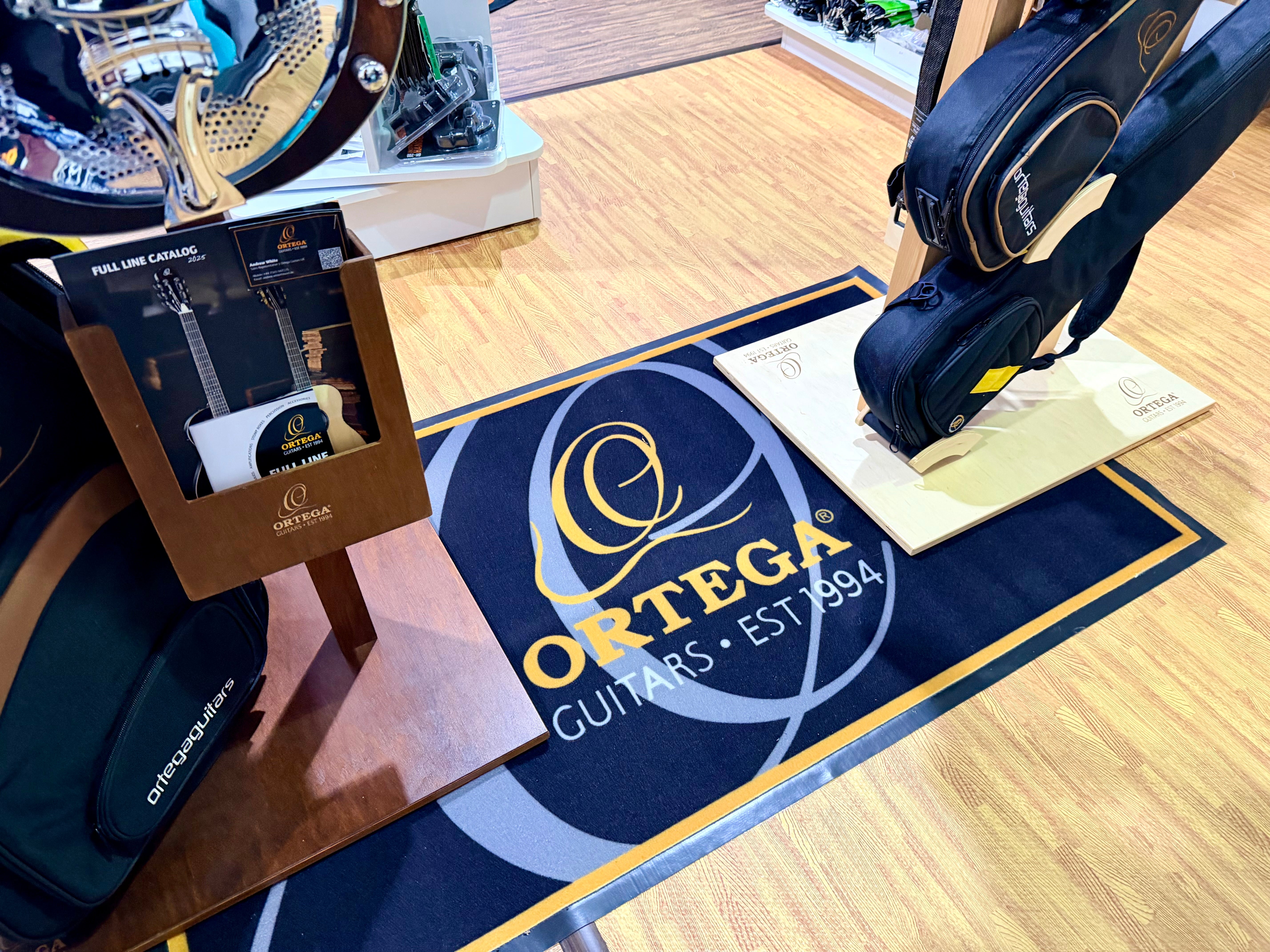 🔥NEW🔥 Ortega TourPlayer Electro-Acoustic Classical Guitar~ Nylon Thin~ Black!