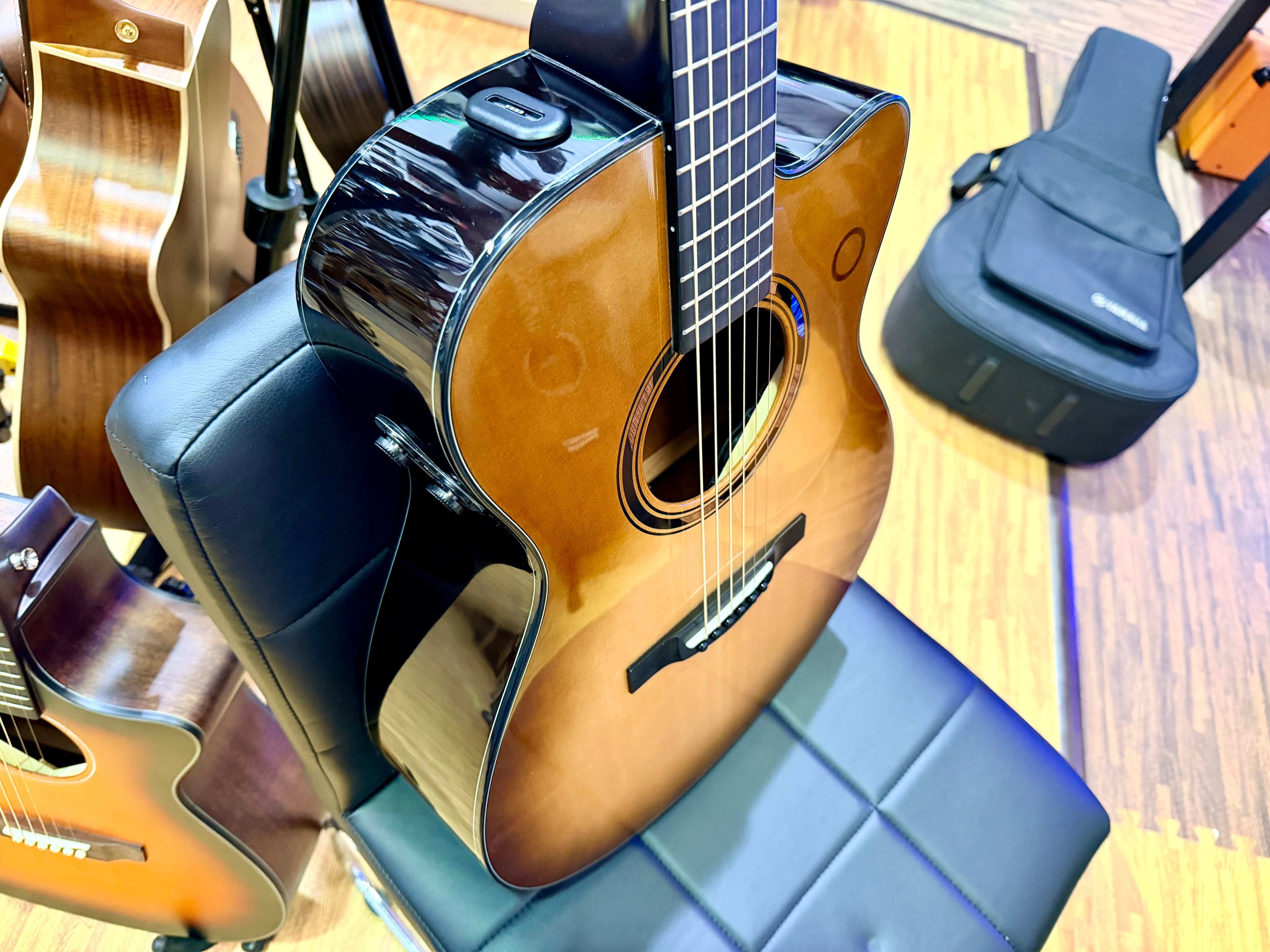 ✨MINT✨ Yamaha TAG3 C TransAcoustic Sand Burst~ Bag & Charger~ Effects/Looper!