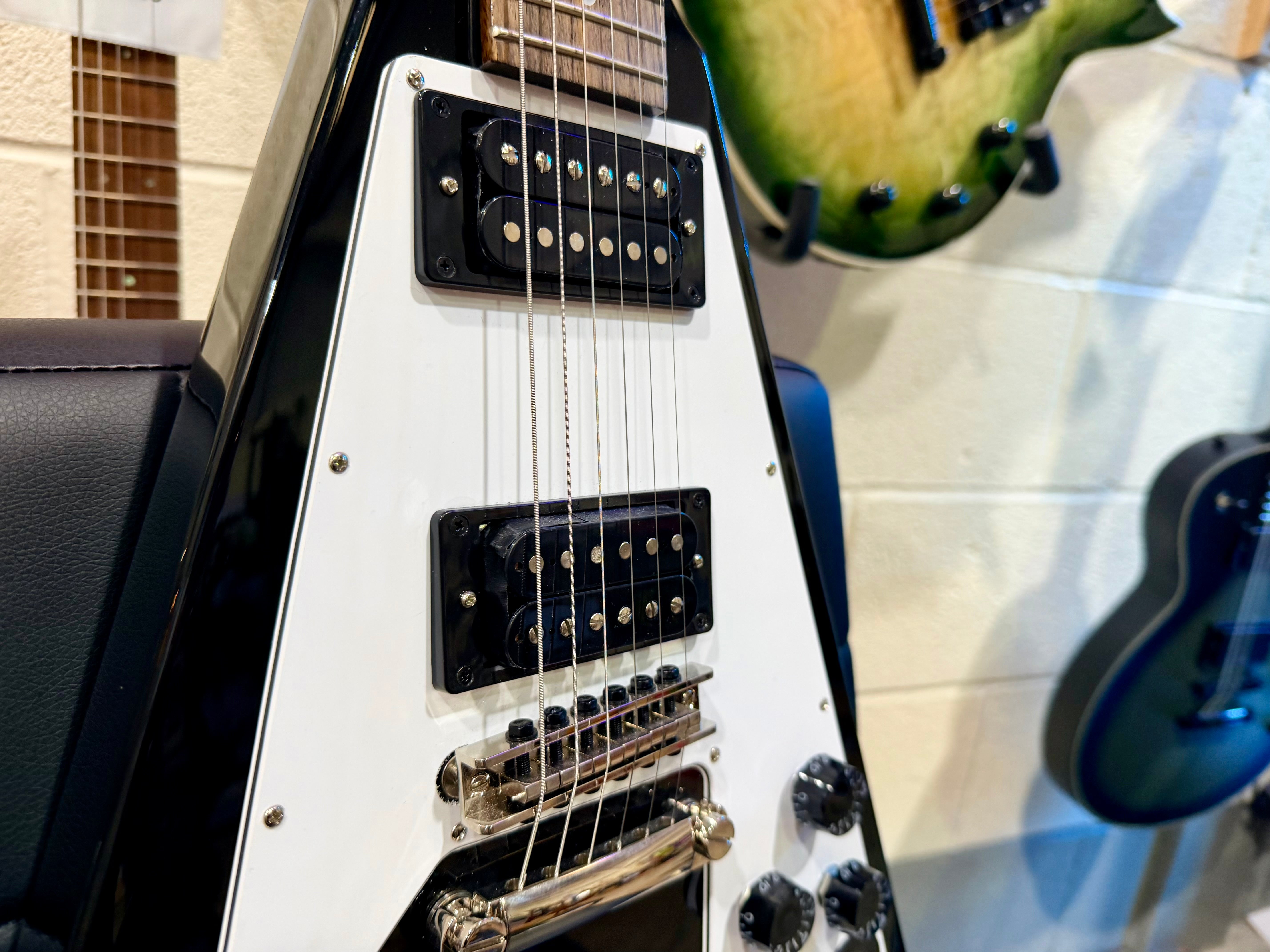 🔥MINT🔥 Epiphone Kirk Hammett 1979 Flying V Ebony~ Inspired By Gibson~ Hard Case