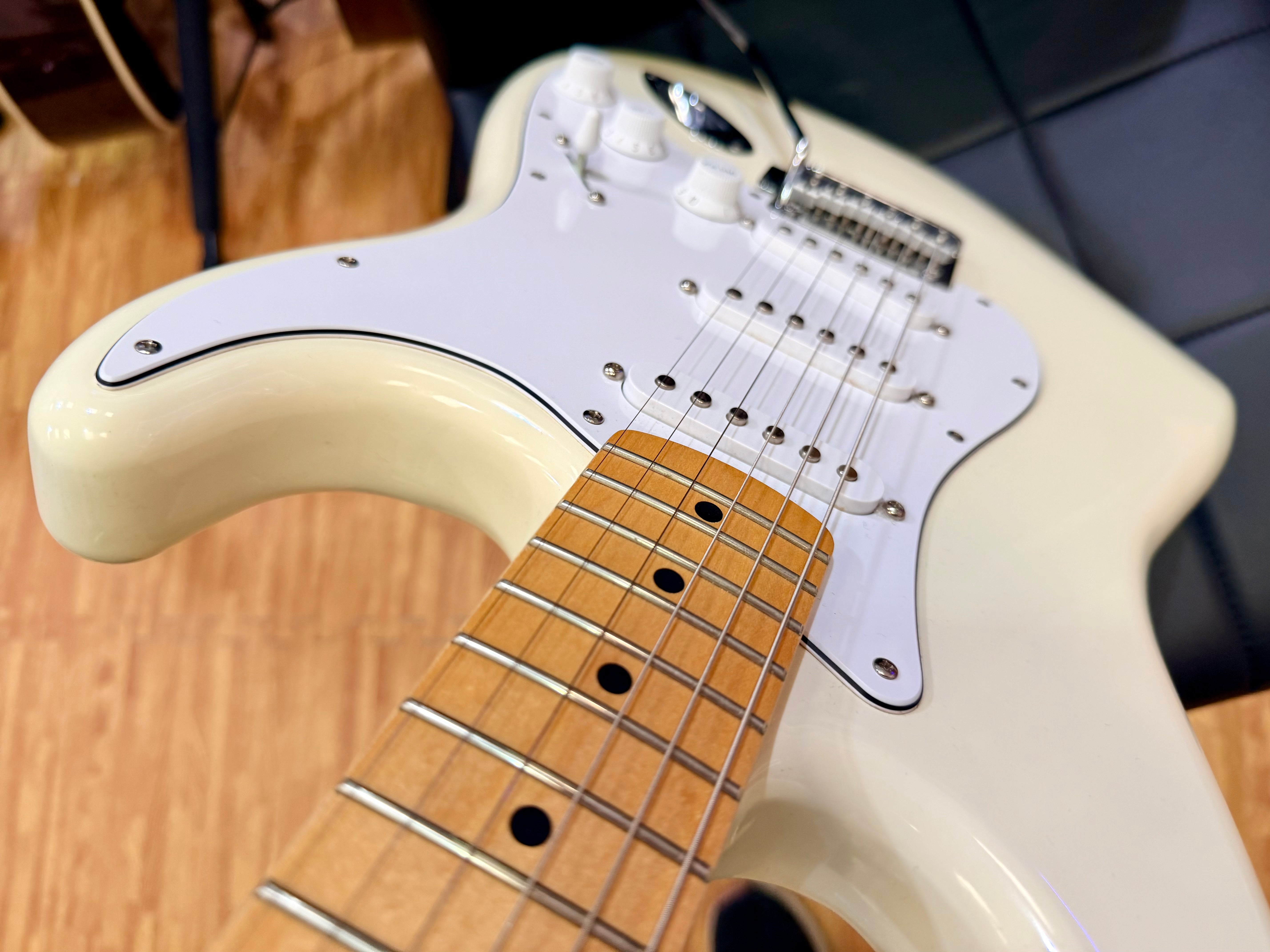 🌟2025🌟 Fender Standard Stratocaster Electric Guitar~ Olympic White~ Maple Neck