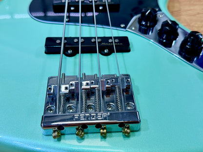 2020 Fender Deluxe Active Jazz Bass~ Surf Pearl~ Pau Ferro~ Noiseless Pickups