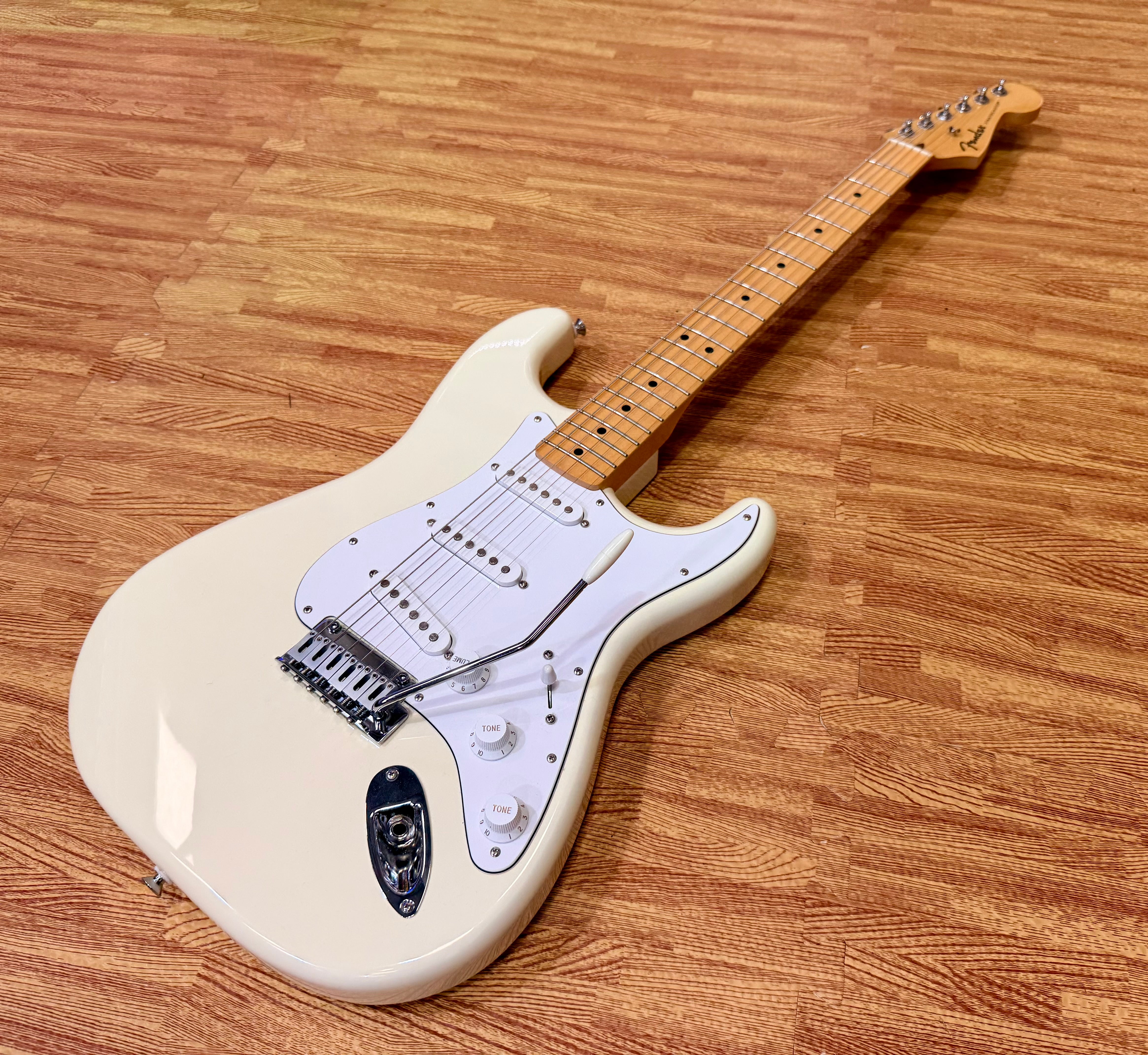 🌟2025🌟 Fender Standard Stratocaster Electric Guitar~ Olympic White~ Maple Neck