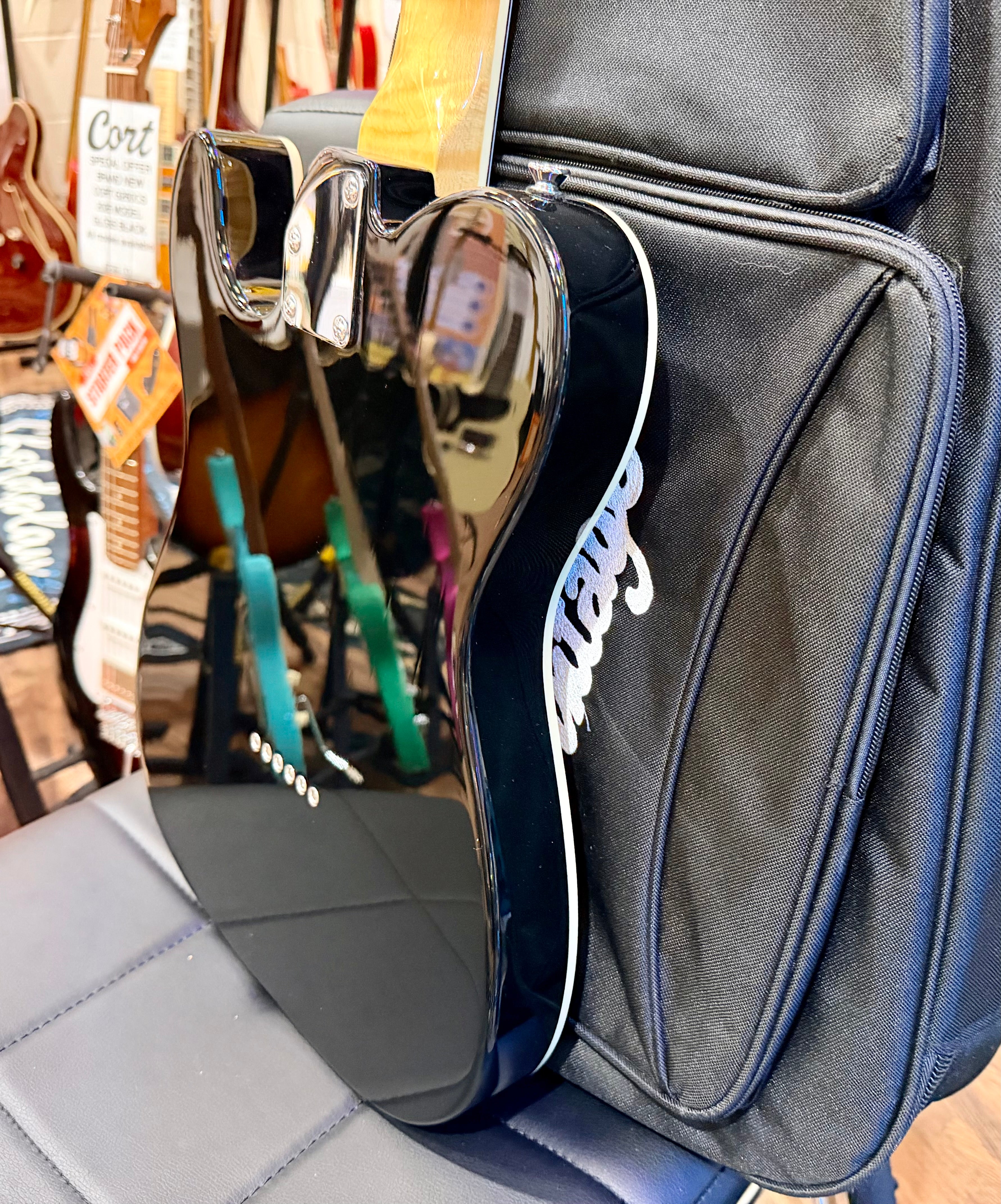 🔥2025 LIMITED🔥 Vintage 30th Anniversary V72 ReIssued~ Thinline~ Black + Bag