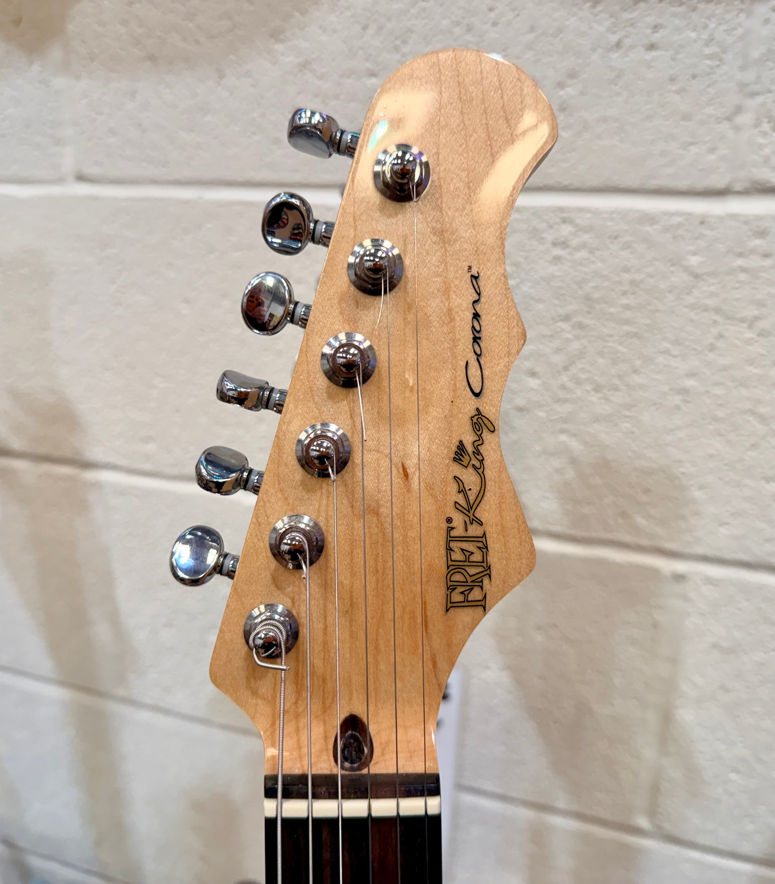 🔥UPGRADED🔥 Fret King Corona SP P90~ Black Label Classic Sunburst~ 2019 Model!