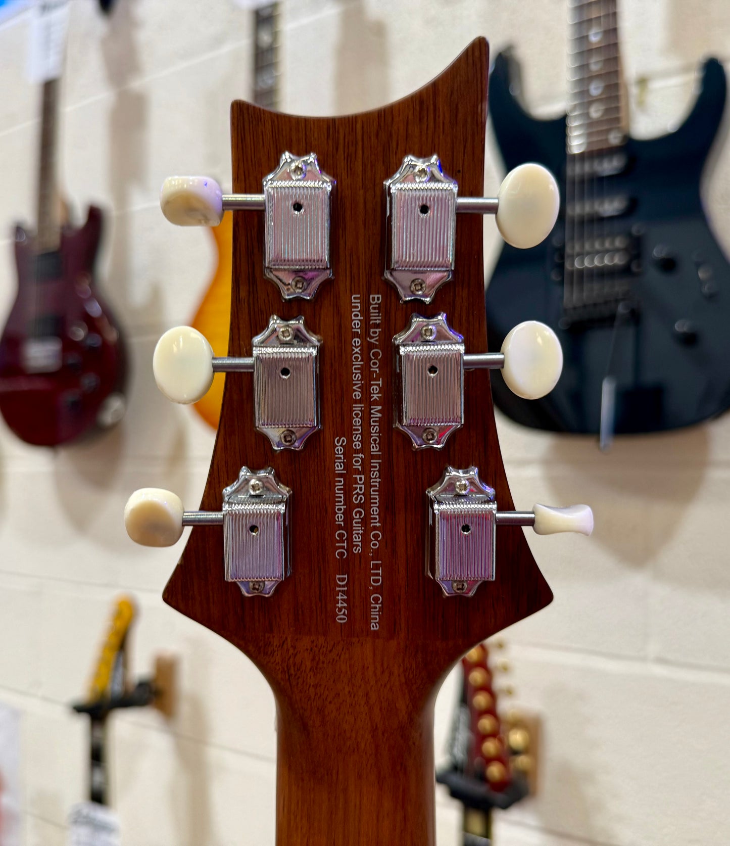 🦅 MINT 2020 🦅 PRS SE P20E Tonare Parlor~Electro Acoustic~ Satin Mahogany + Bag