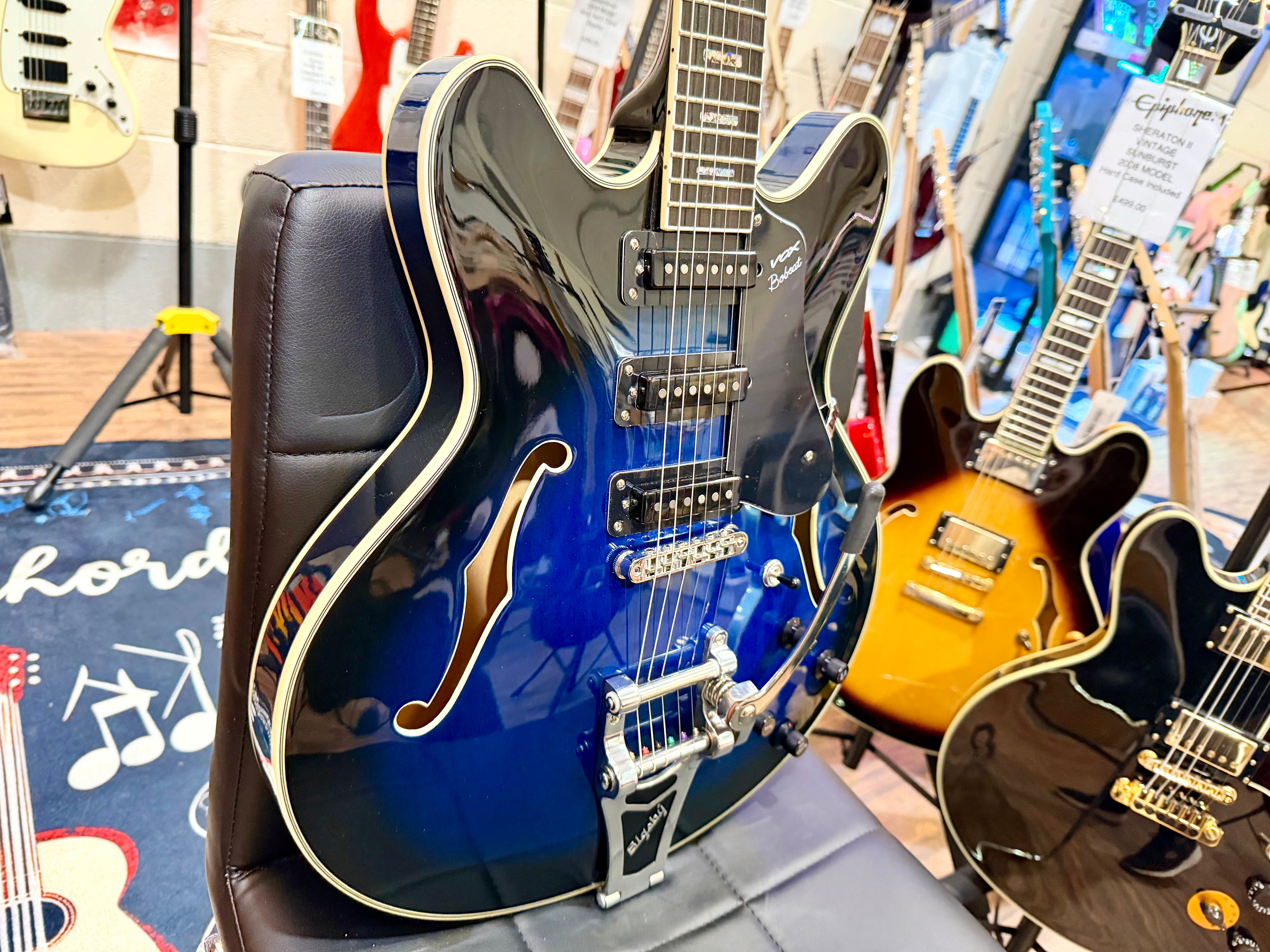 🔥MINT🔥 Vox Bobcat S66 Semi-Hollow ‘335’ Bigsby~ Blue Burst~ 2022 Korea 3 Pickup!