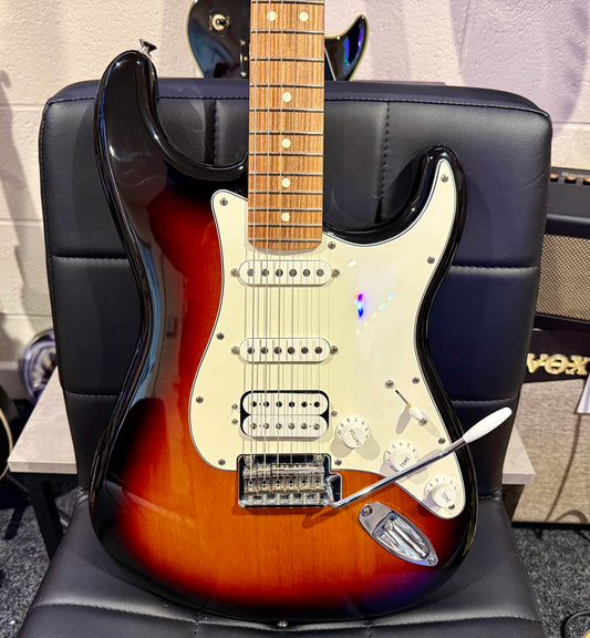 🔥MINT🔥 Fender Player Stratocaster HSS~ Mexican~ Pau Ferro~ 3 Color Sunburst!