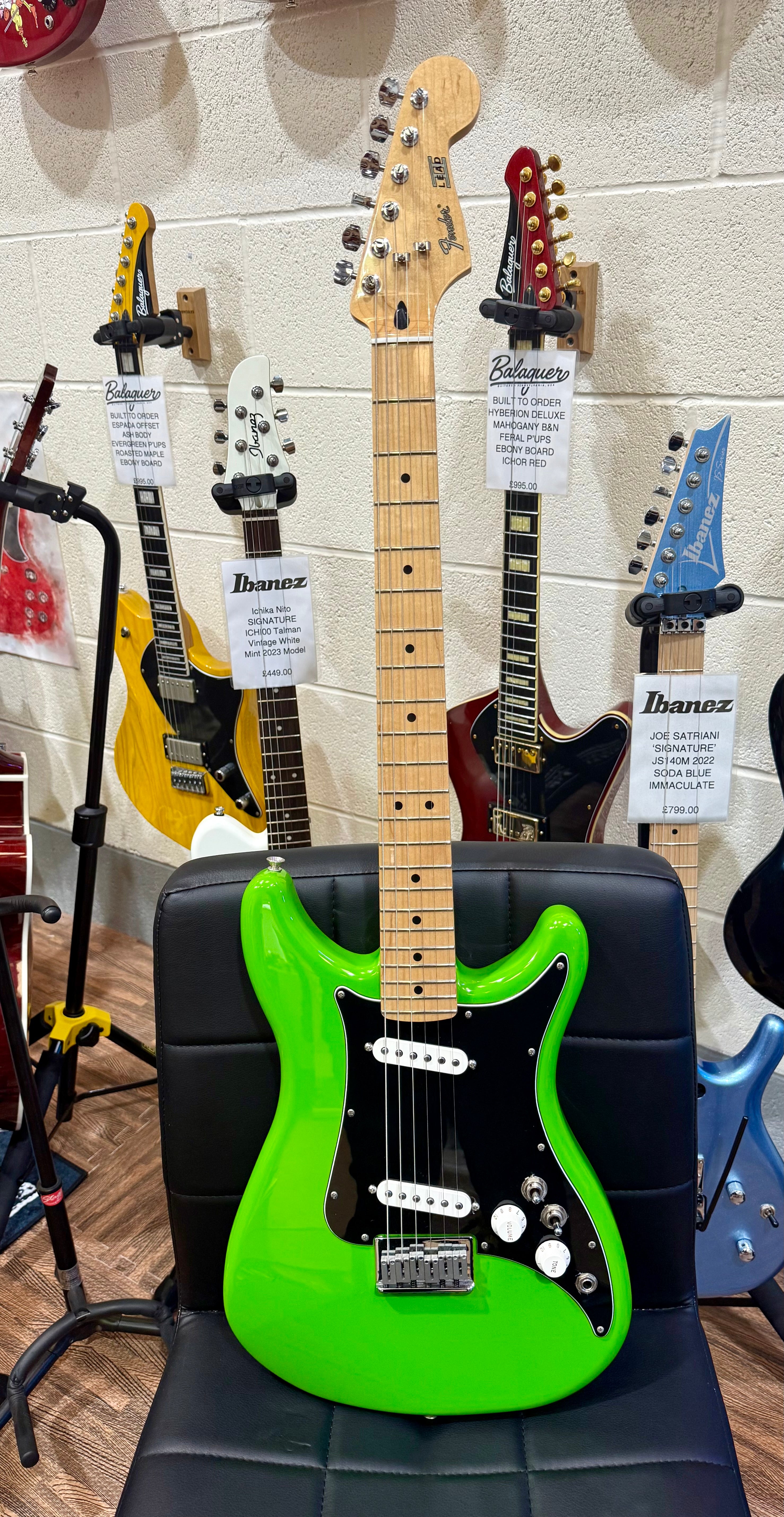 🔥MINT 2019🔥 Fender Player Lead II ‘2’ Neon Green Electric Guitar + Hard Case!