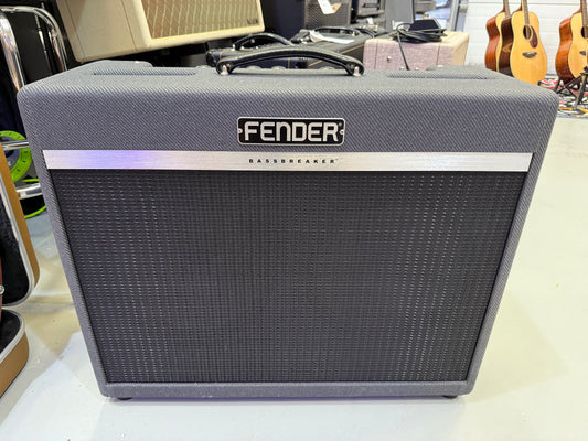 🎸 Fender Bassbreaker 18/30 Watt 2x12” Combo Valve Guitar Amp + Footswitch 🎸