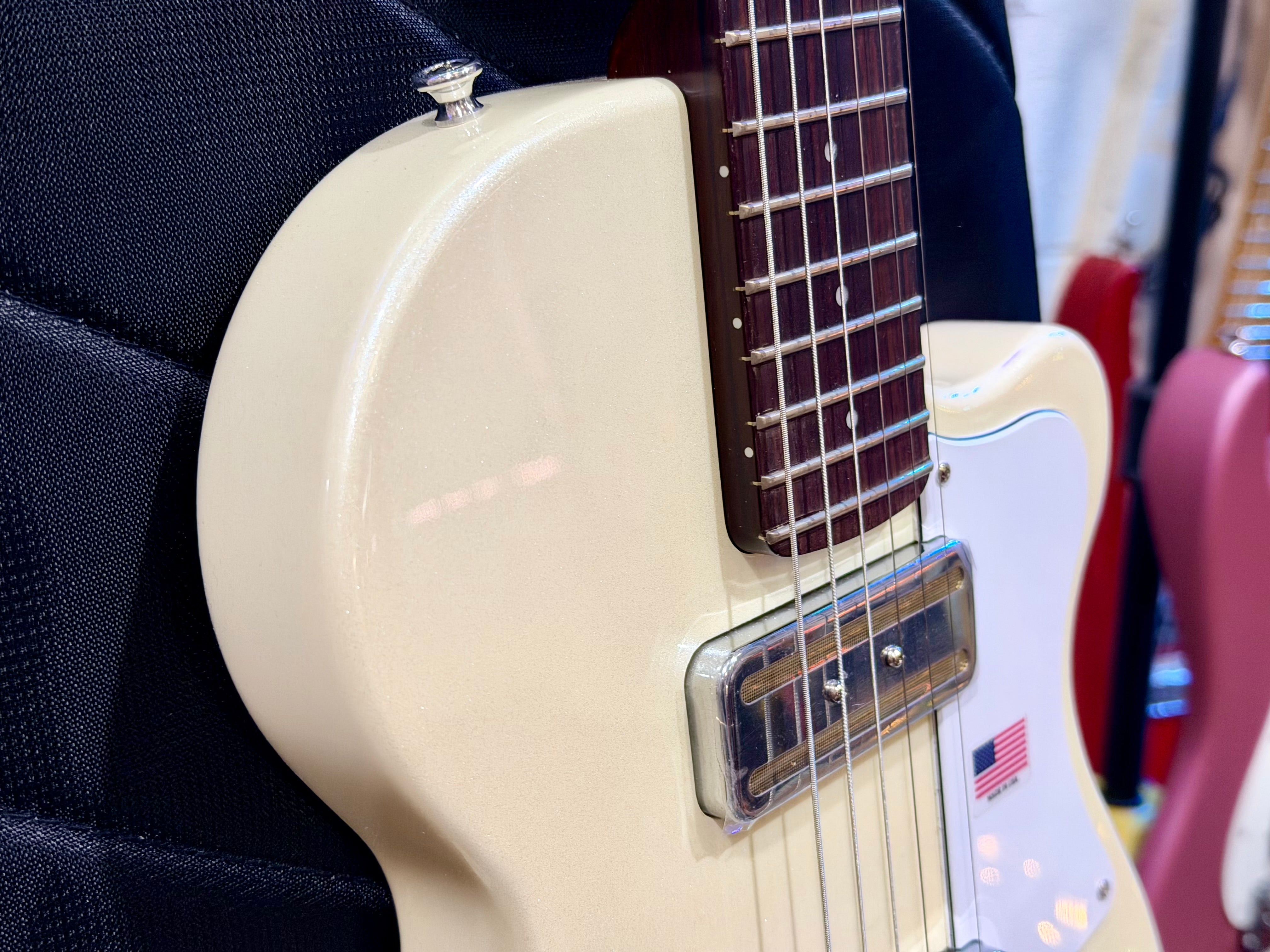 🌟NEW🌟 Harmony Juno Standard Electric~ Pearl White Gold Foil P90 + Mono Case!