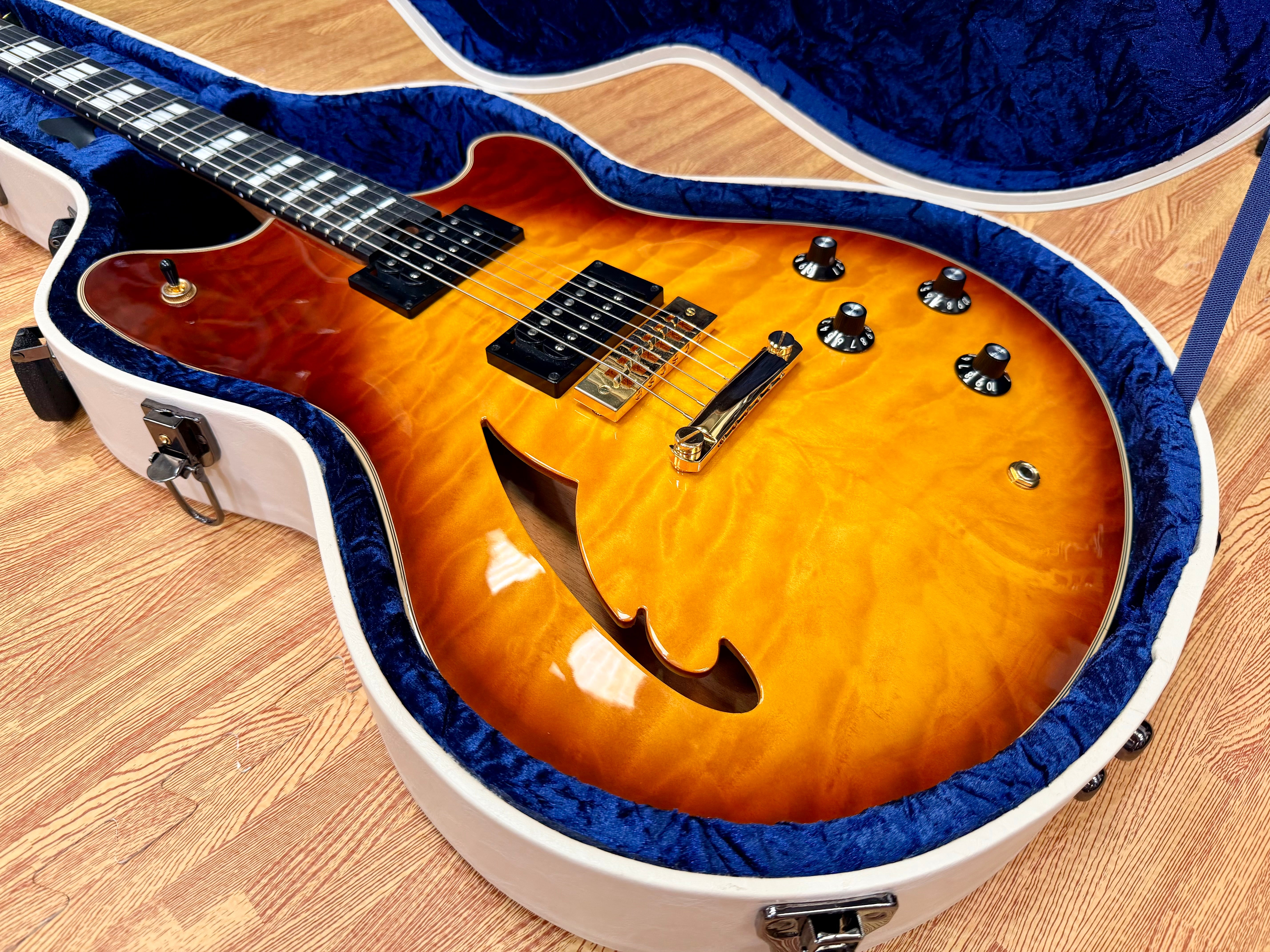 🔥2024🔥 EVH SA-126 Special QM Tobacco Sunburst + OHSC~ MINT~ Wolfgang Van Halen