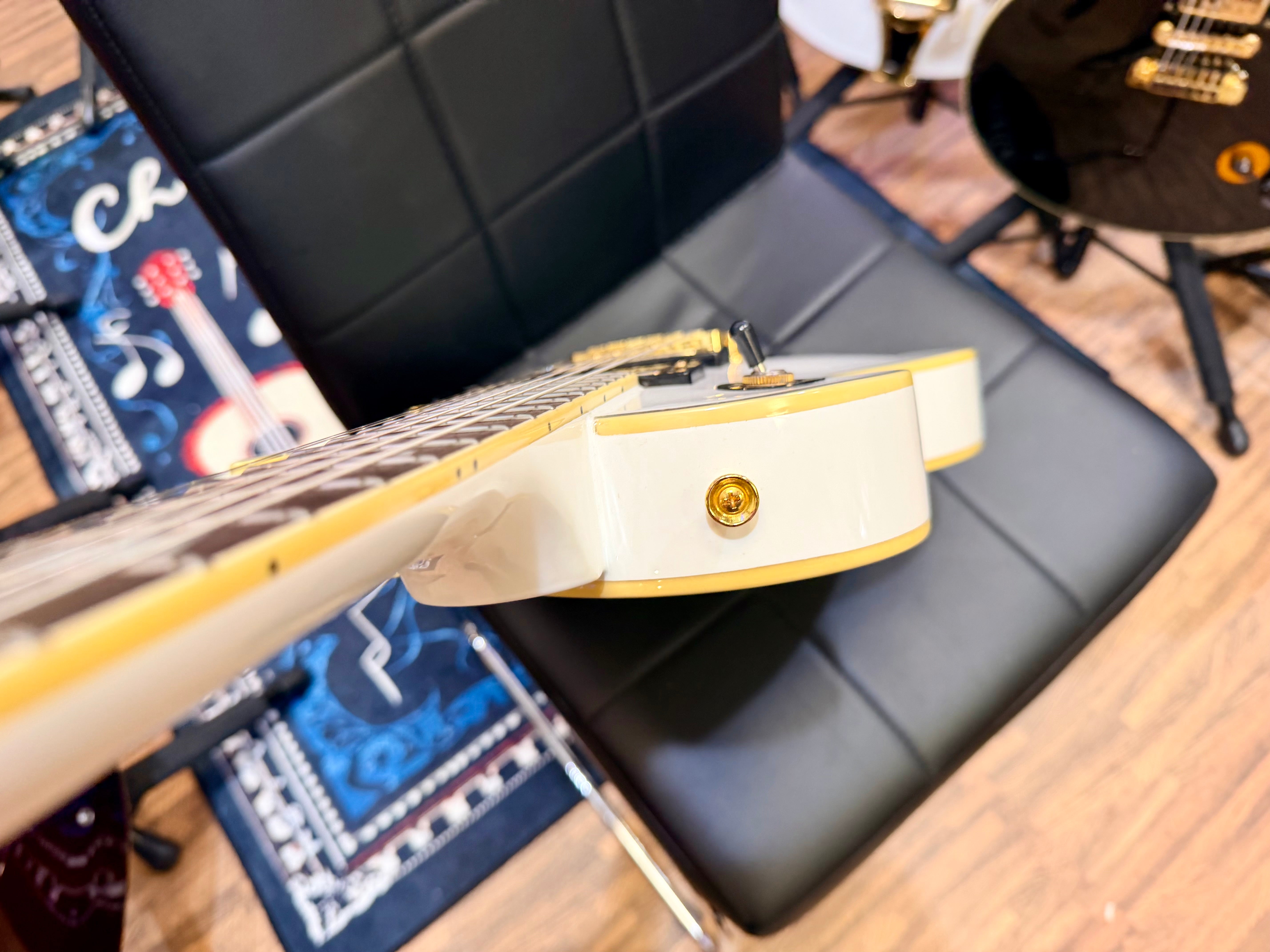 🔥B-STOCK🔥 Vintage V100 ReIssued Electric Guitar – Arctic White Les Paul V100AW