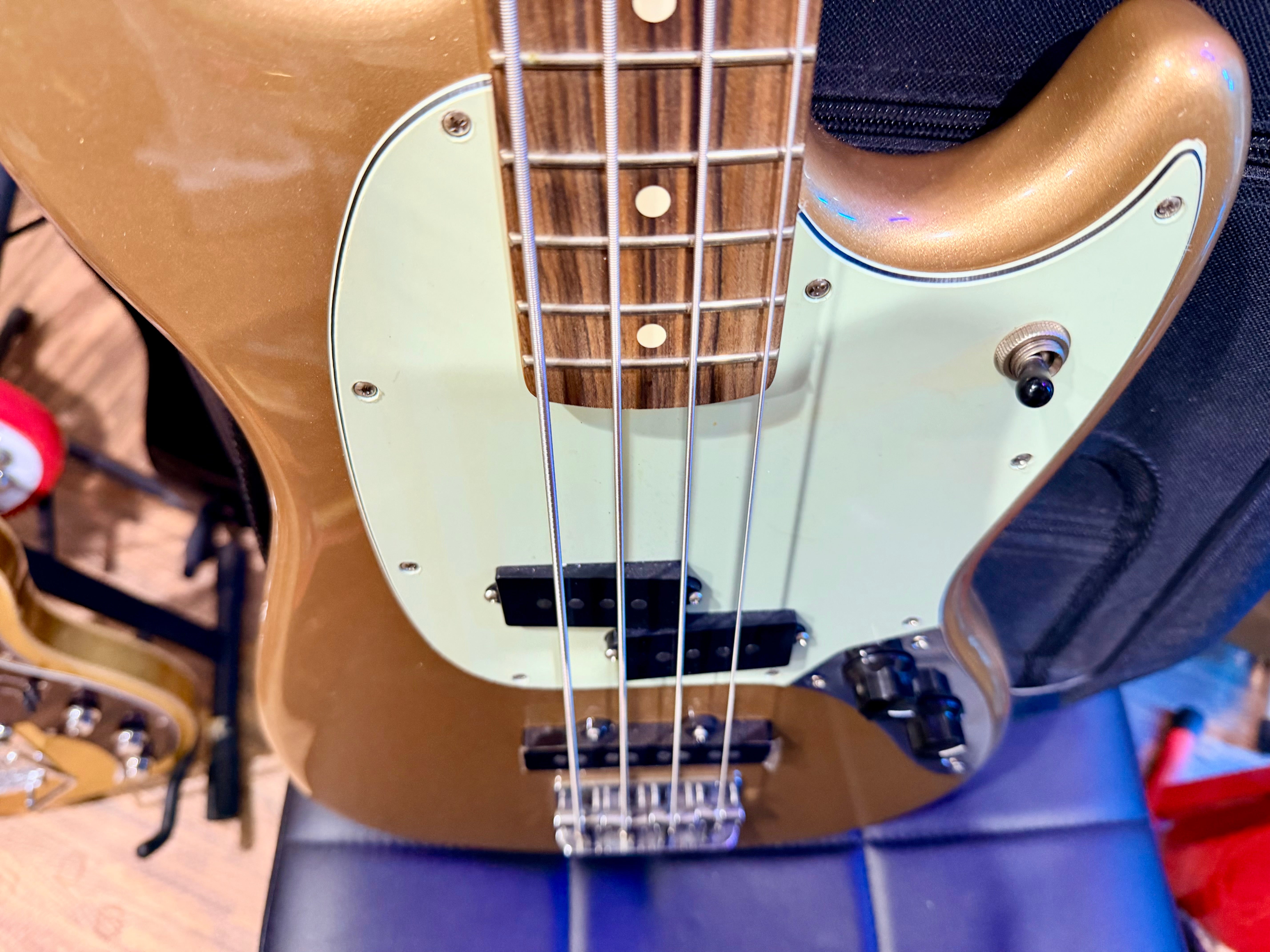 🌟2022🌟 Fender Player Mustang Bass PJ~ Pau Ferro~ Firemist Gold~ Mexican Bass!