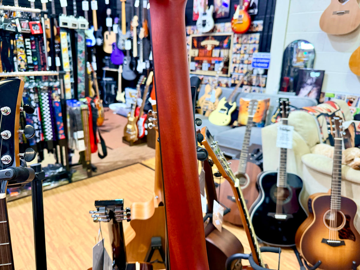 Faith Blood Moon Venus FVBMB All-Solid Trembesi Electro-Acoustic Guitar + Case