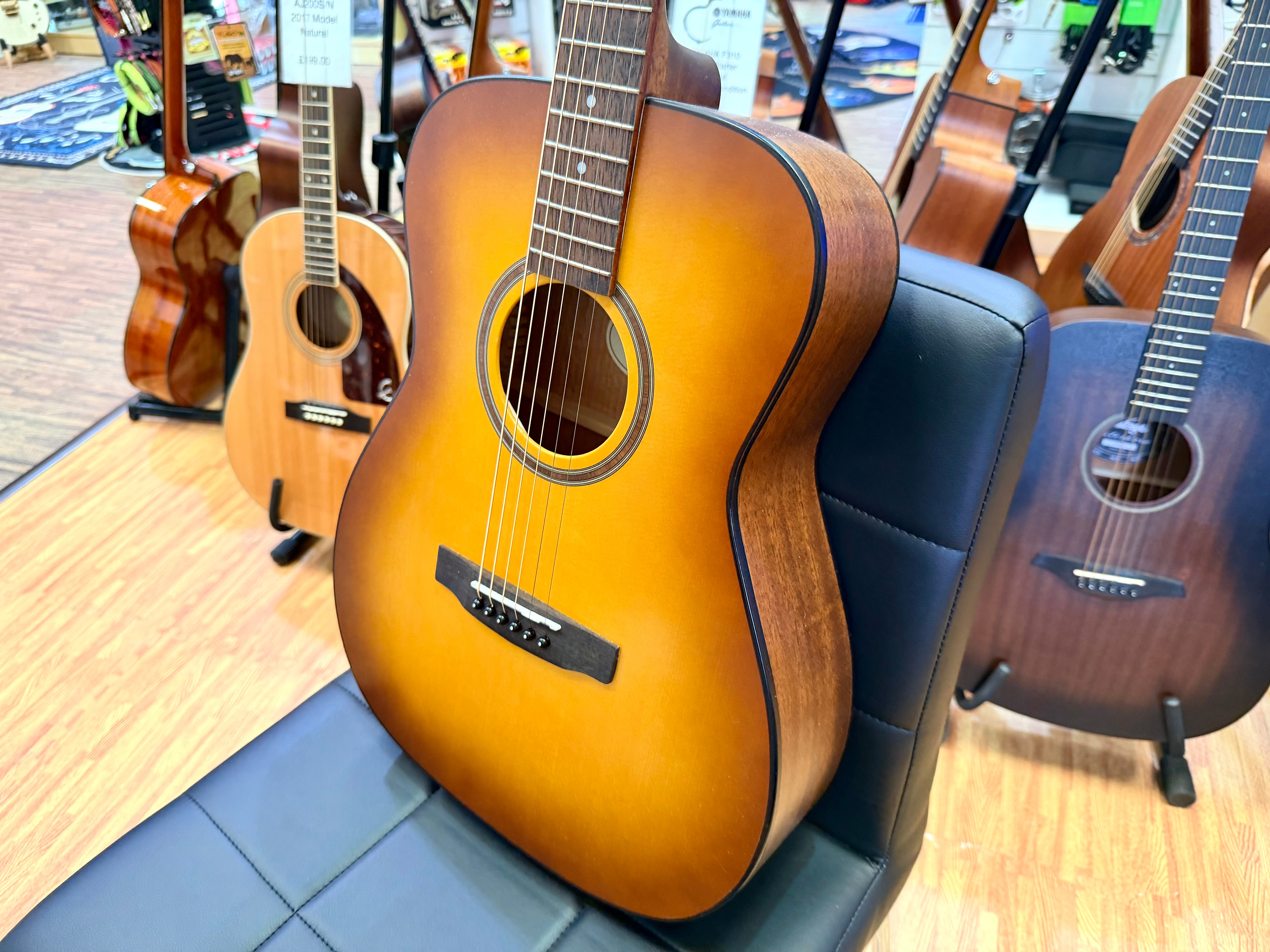 ✨2025✨ Cort AF550-SSB Concert Acoustic Guitar~ Mint Condition~ Sunburst Satin!