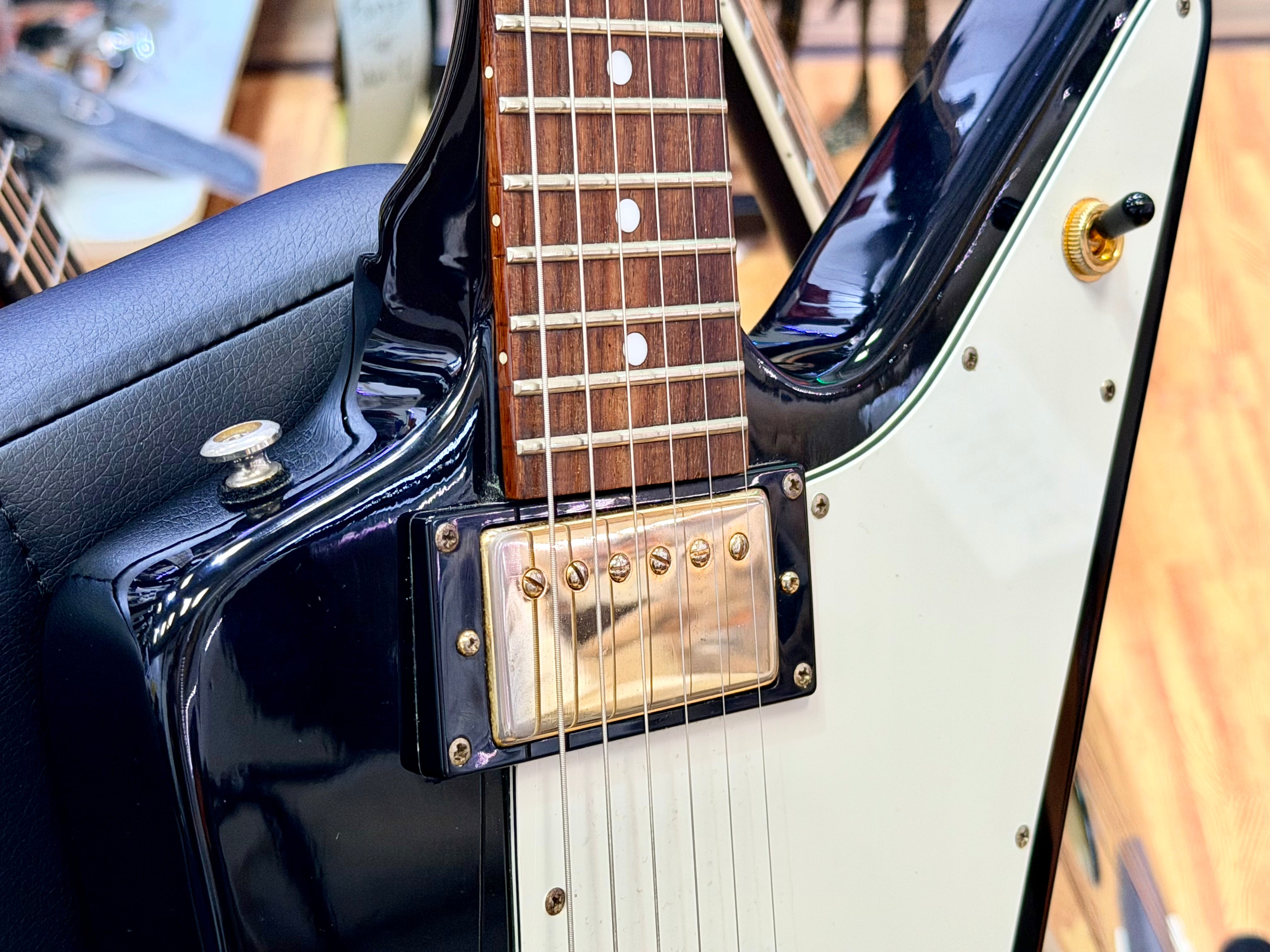 ⚡️2001⚡️ Epiphone ‘58 Explorer Black~ Korean Made 1958 ~ Gold Hardware~ Unsung MIK!