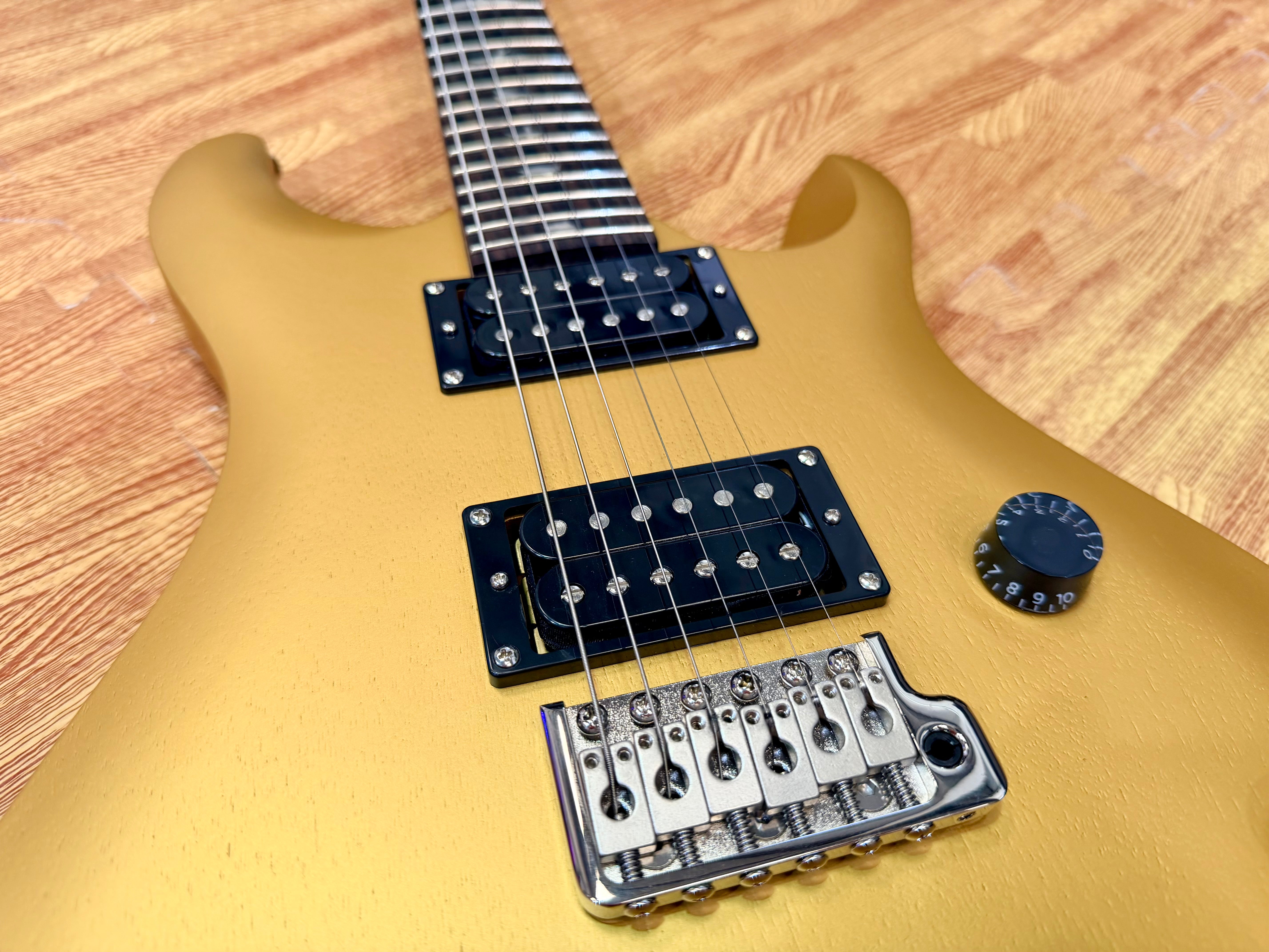 ⚡️EX-DEMO⚡️ PRS SE CE24 Standard Satin Metallic Gold~ 2026 Model + GigBag!