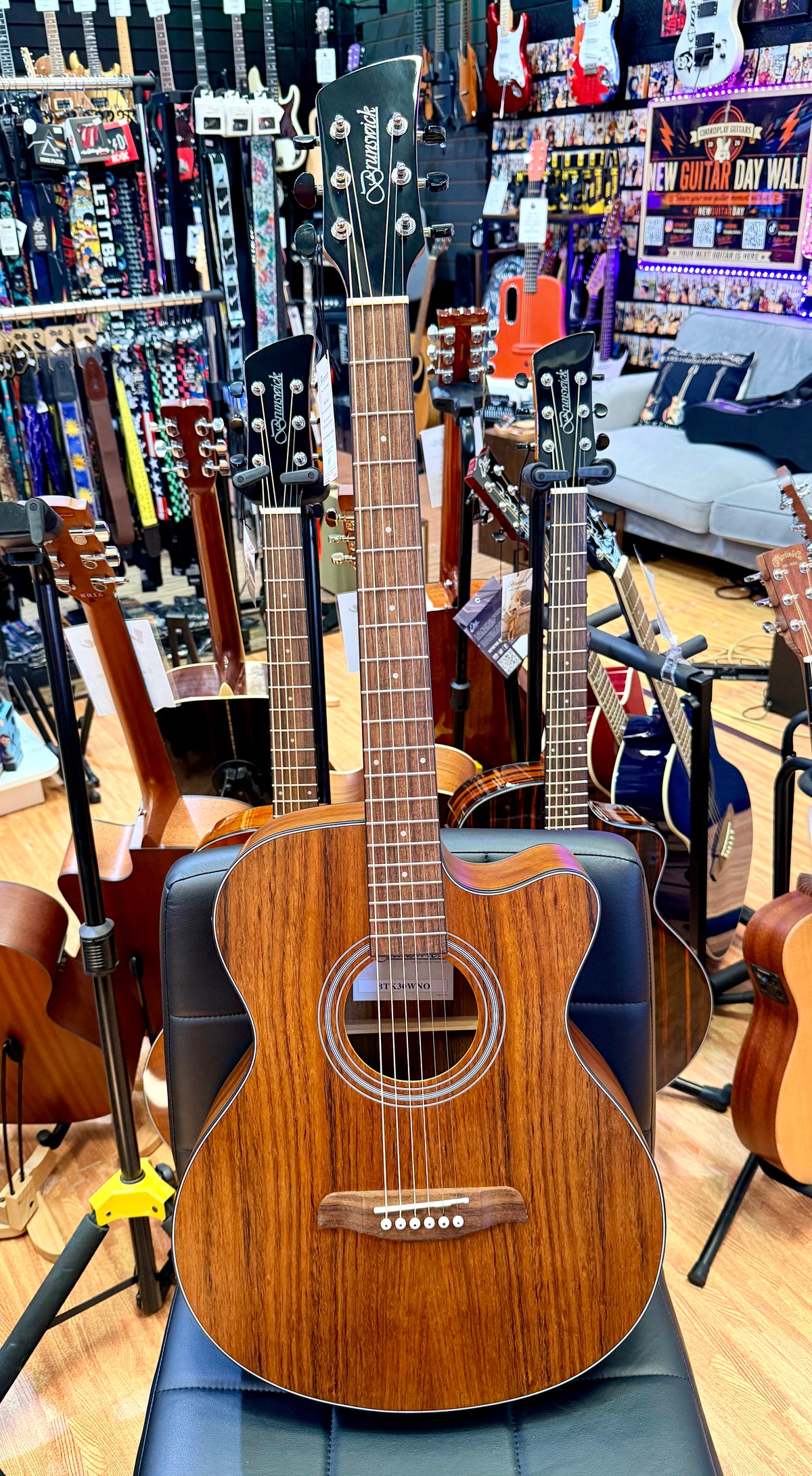 ✨NEW✨ Brunswick BTK30WNO Walnut Grand Auditorium Cutaway Electro Acoustic Guitar