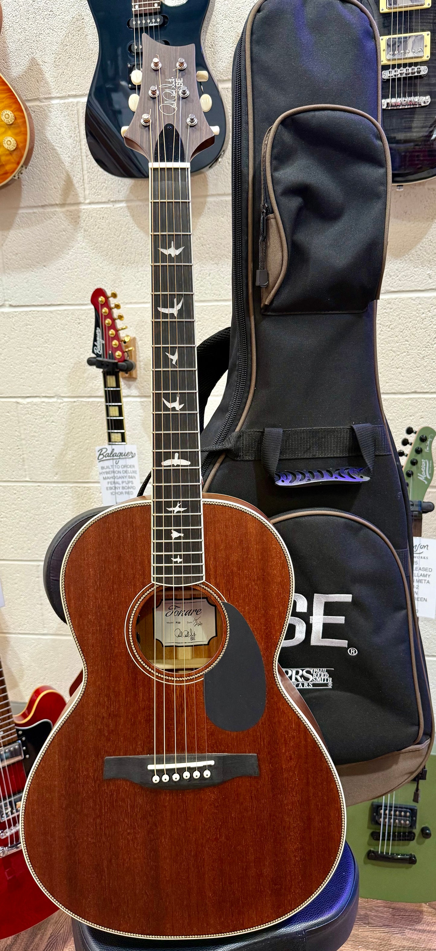 🦅 MINT 2020 🦅 PRS SE P20E Tonare Parlor~Electro Acoustic~ Satin Mahogany + Bag