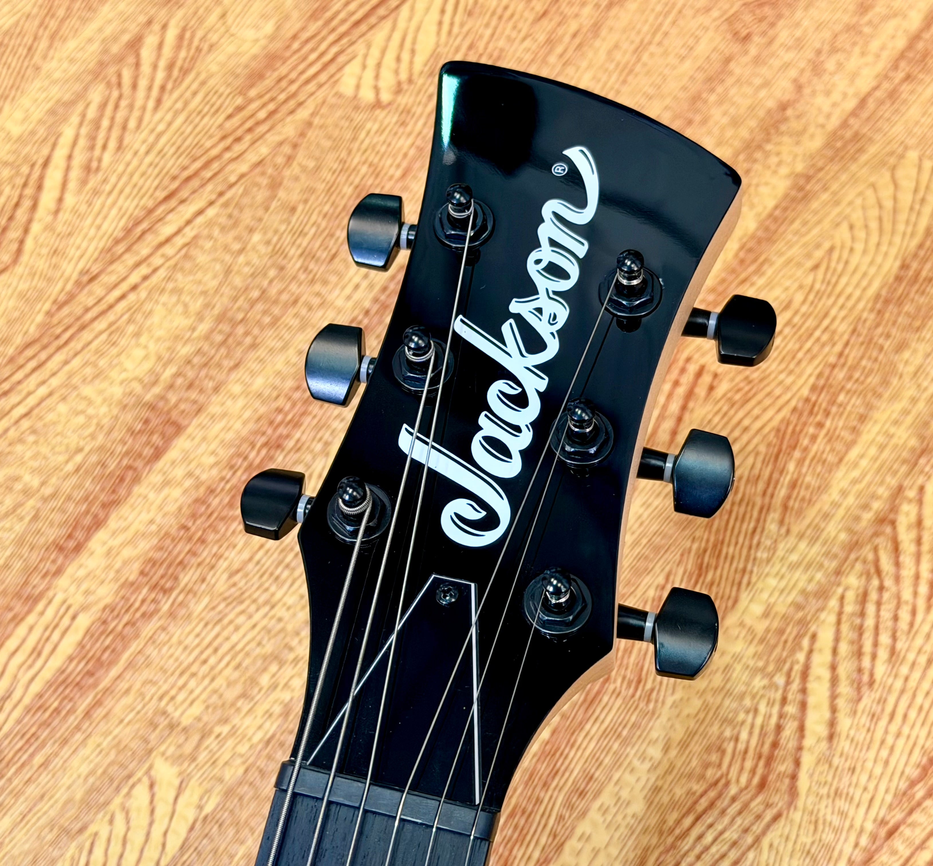 ✨EX-DEMO✨ Jackson JS Series Surfcaster JS22 HT Snow White Electric Guitar!
