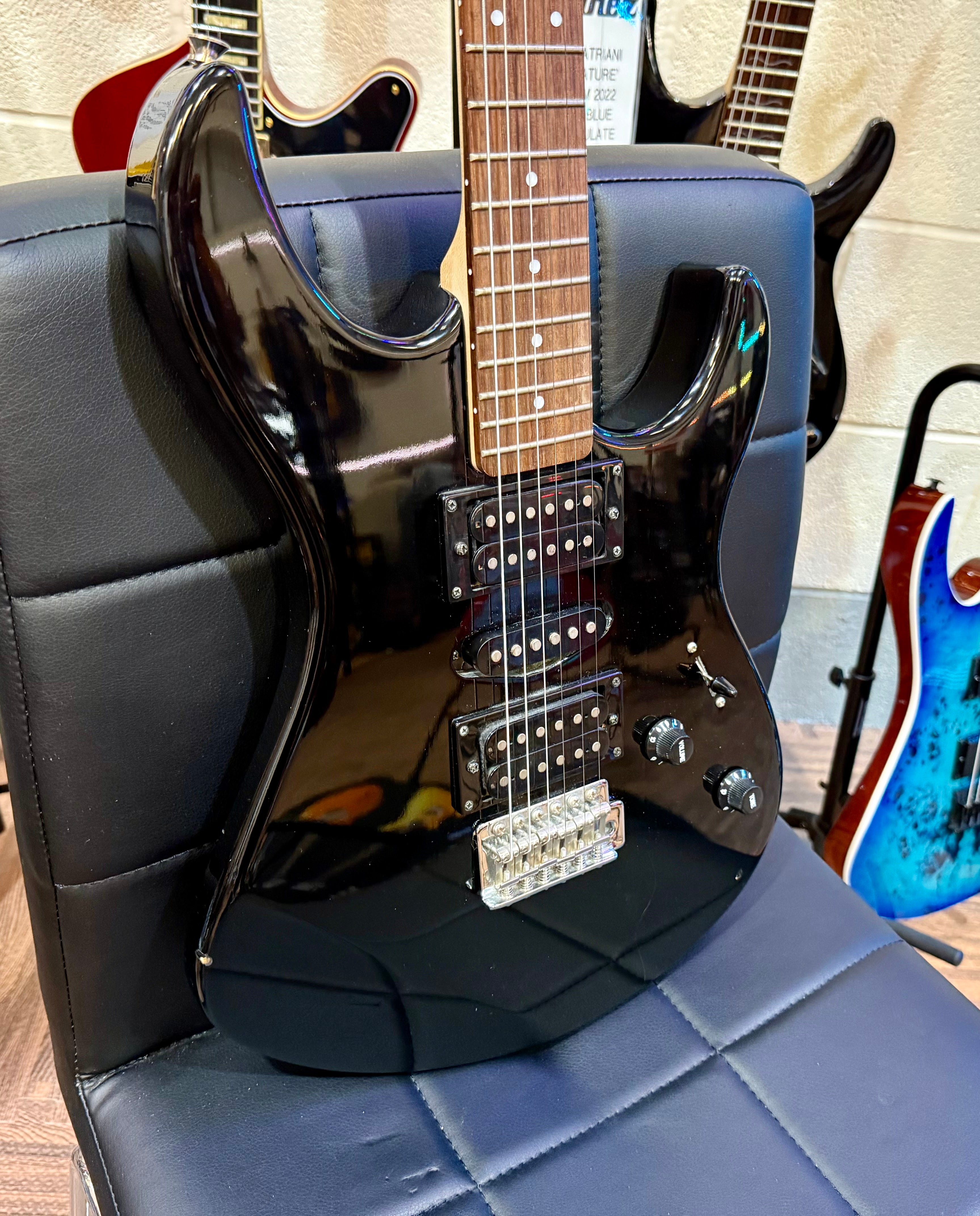 🌟PERFECT STARTER🌟 Yamaha ERG121 Electric Guitar In Gloss Black~ HSH Pickups!