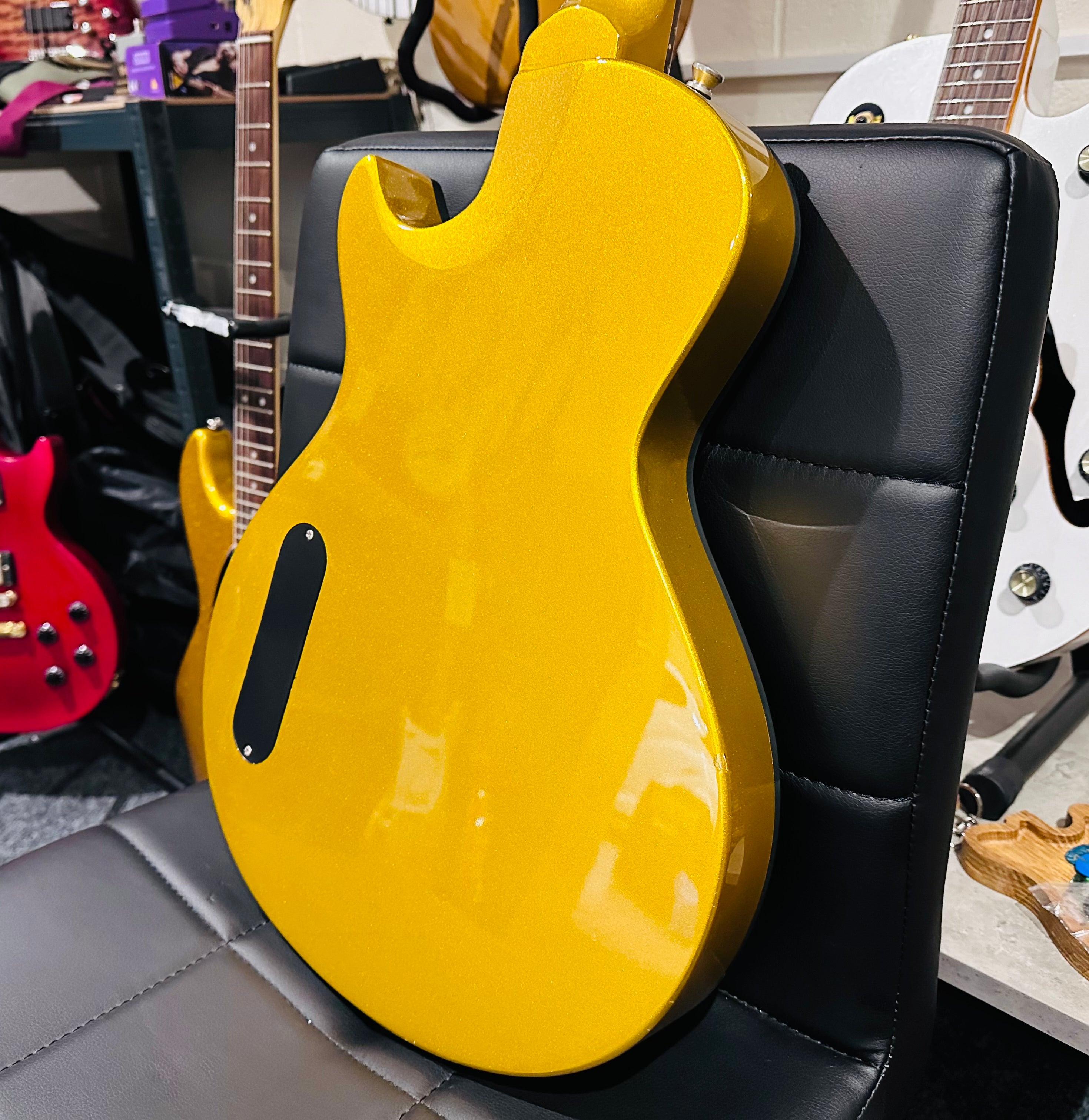 🌟ULTRA RARE & SPECIAL🌟 Lodestone UK Pulse Les Paul Shape Electric Guitar~ Gold