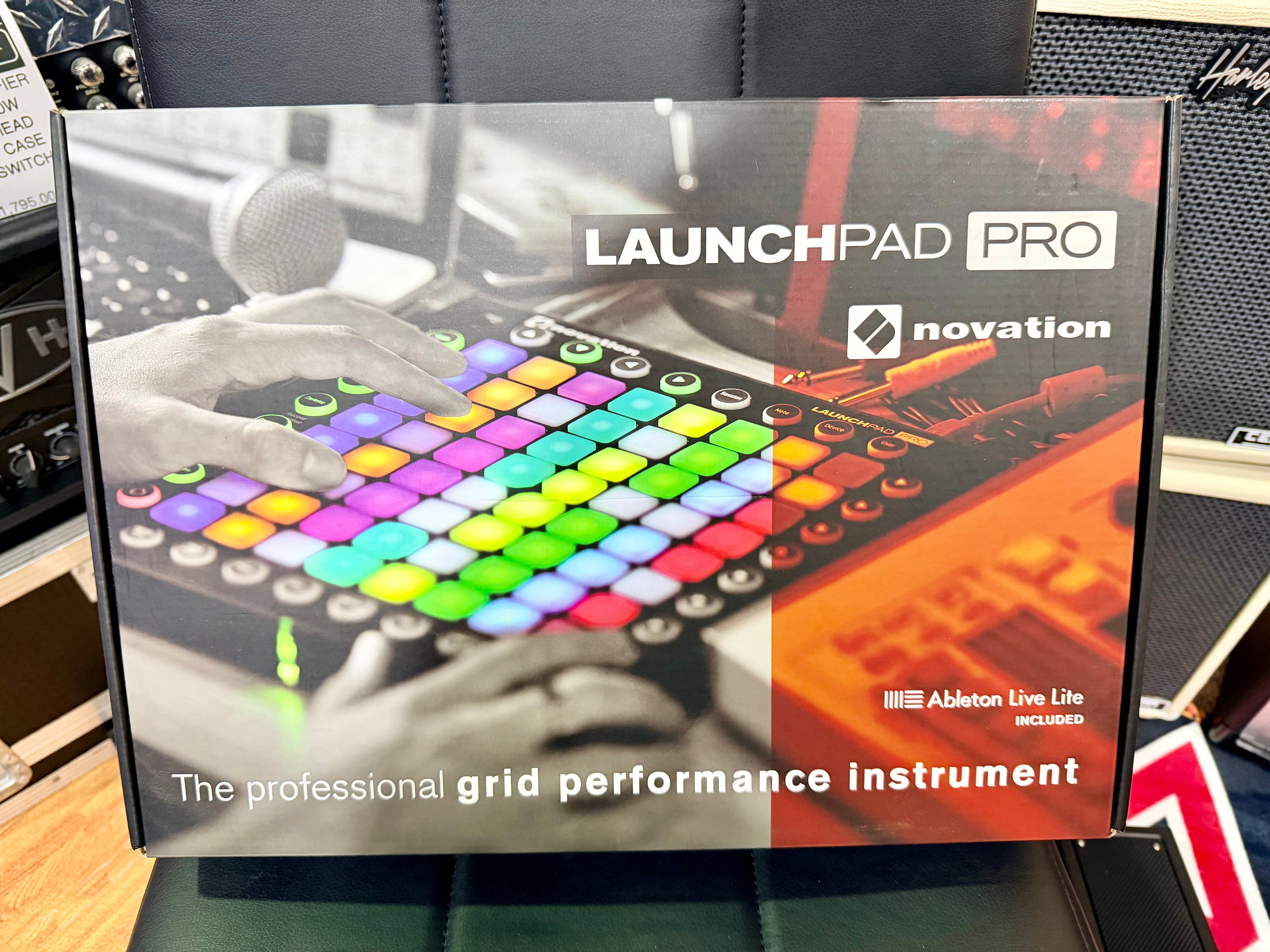 🎶 Novation Launchpad Pro 64 pad (NOVLPD03) 8x8 Grid Instrument 🎶
