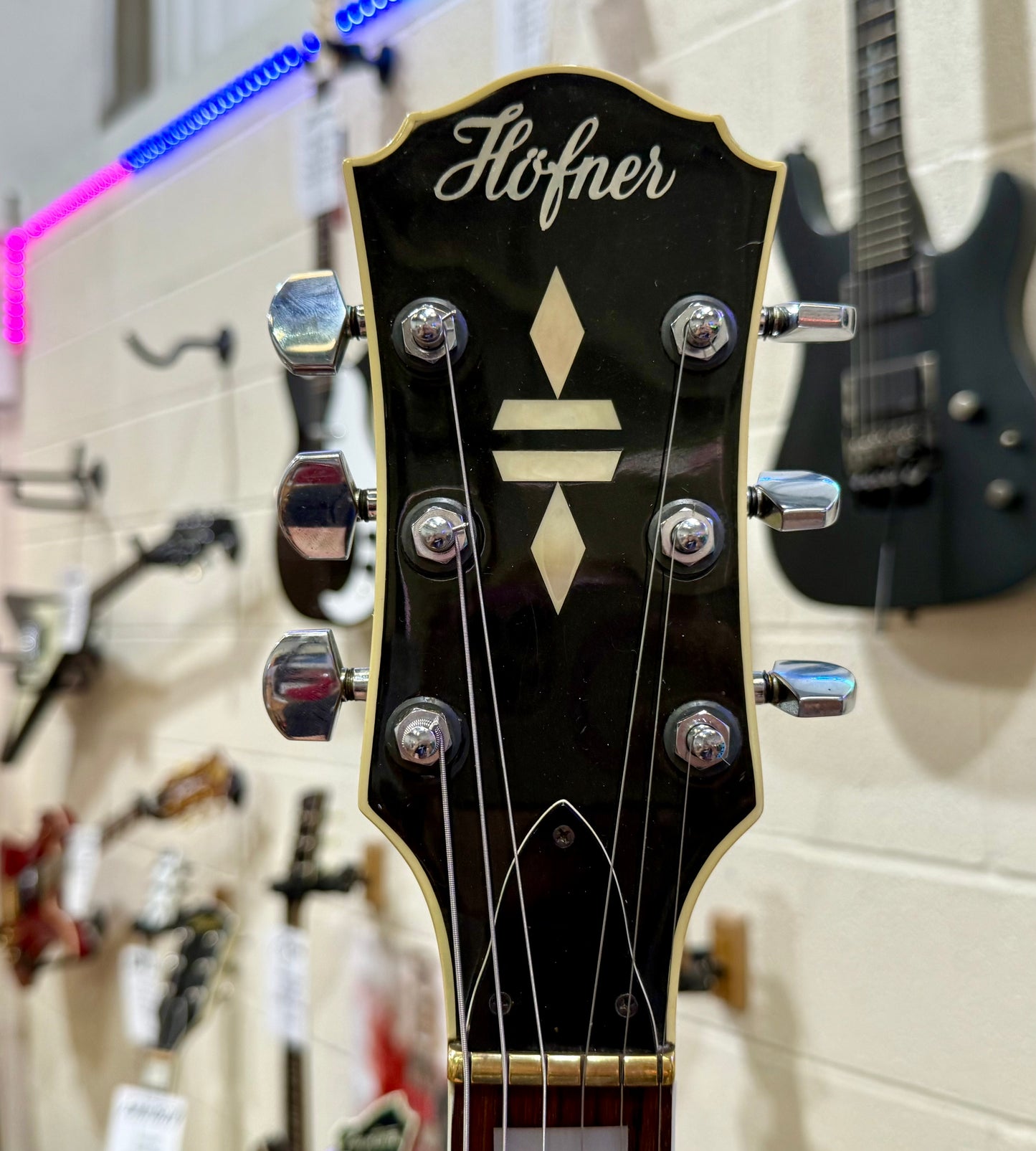 🌟 VINTAGE 1980🌟 Hofner T4ST Hollow-Body Electric Guitar~ West Germany~ Walnut!