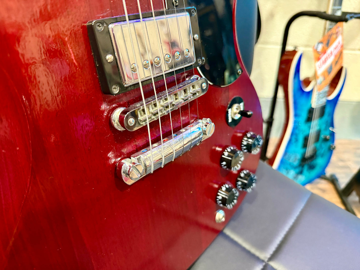 🌟2013🌟 Gibson SG '60s Tribute USA~ Worn Cherry~ Burstbucker Pickups!