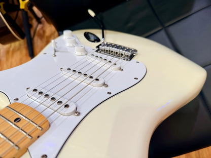 🌟2025🌟 Fender Standard Stratocaster Electric Guitar~ Olympic White~ Maple Neck