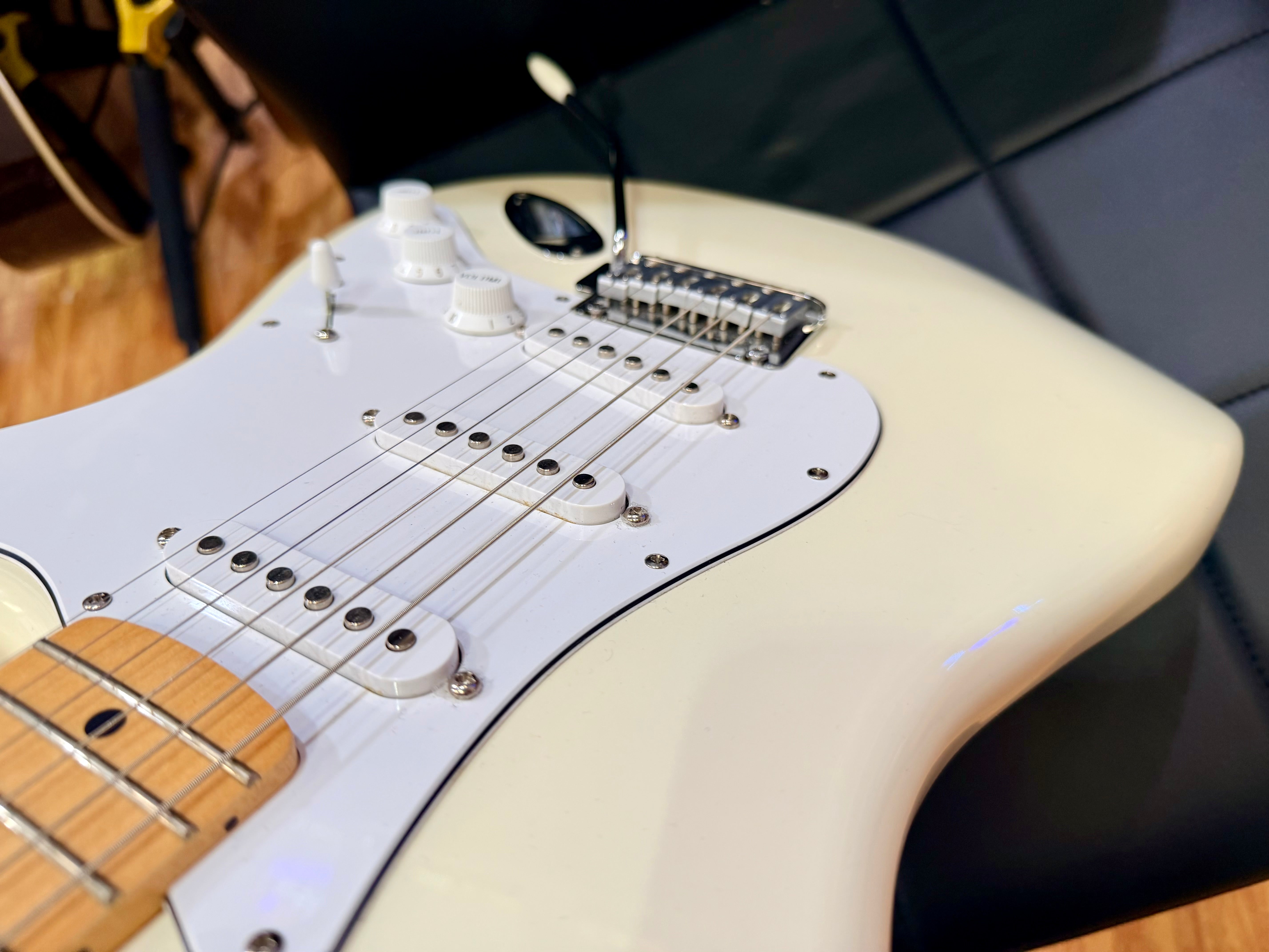 🌟2025🌟 Fender Standard Stratocaster Electric Guitar~ Olympic White~ Maple Neck