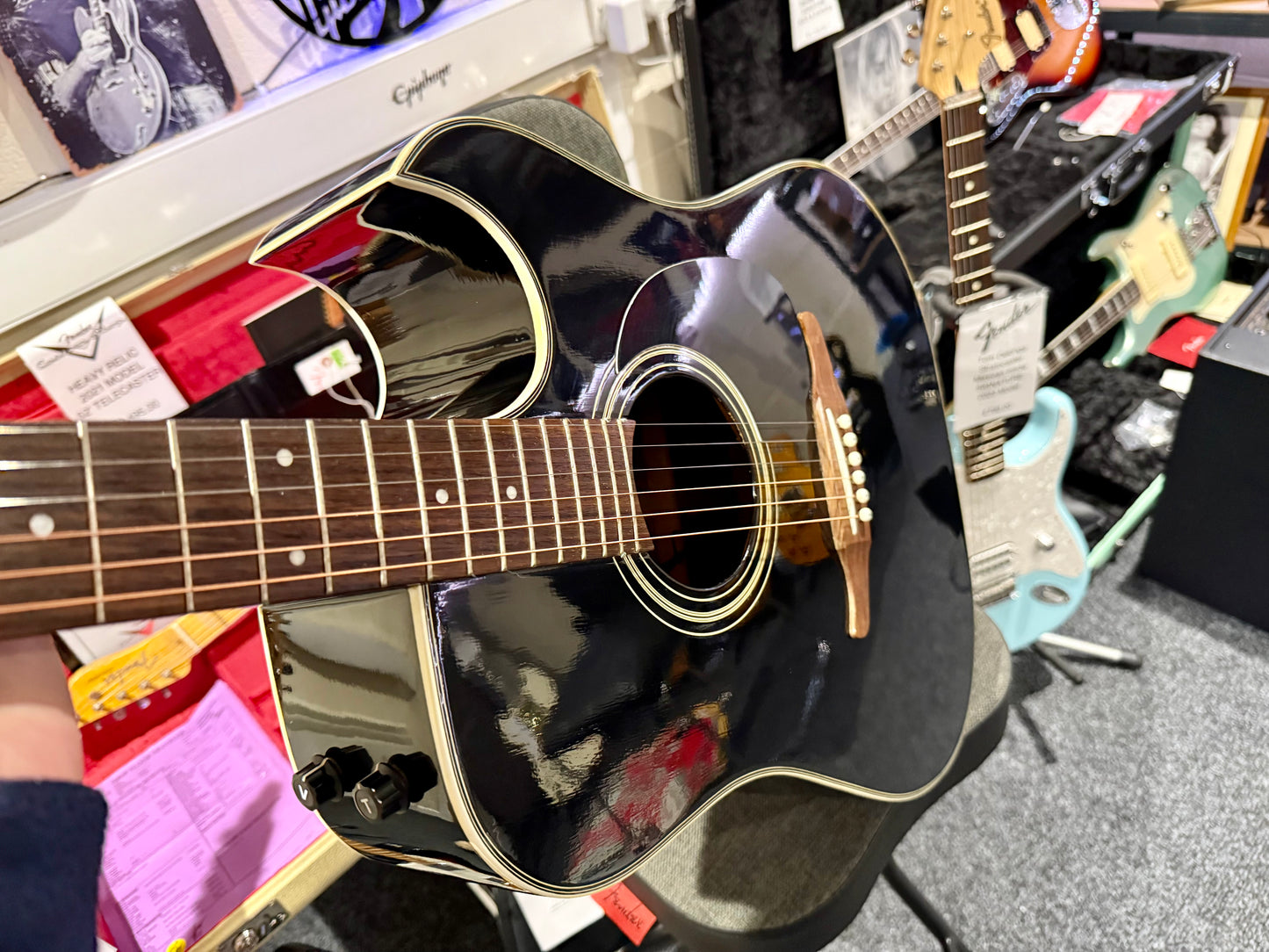 🔥RARE VINTAGE🔥 Fender La Brea Electro Acoustic Guitar~ Black~ 1990’s Model!