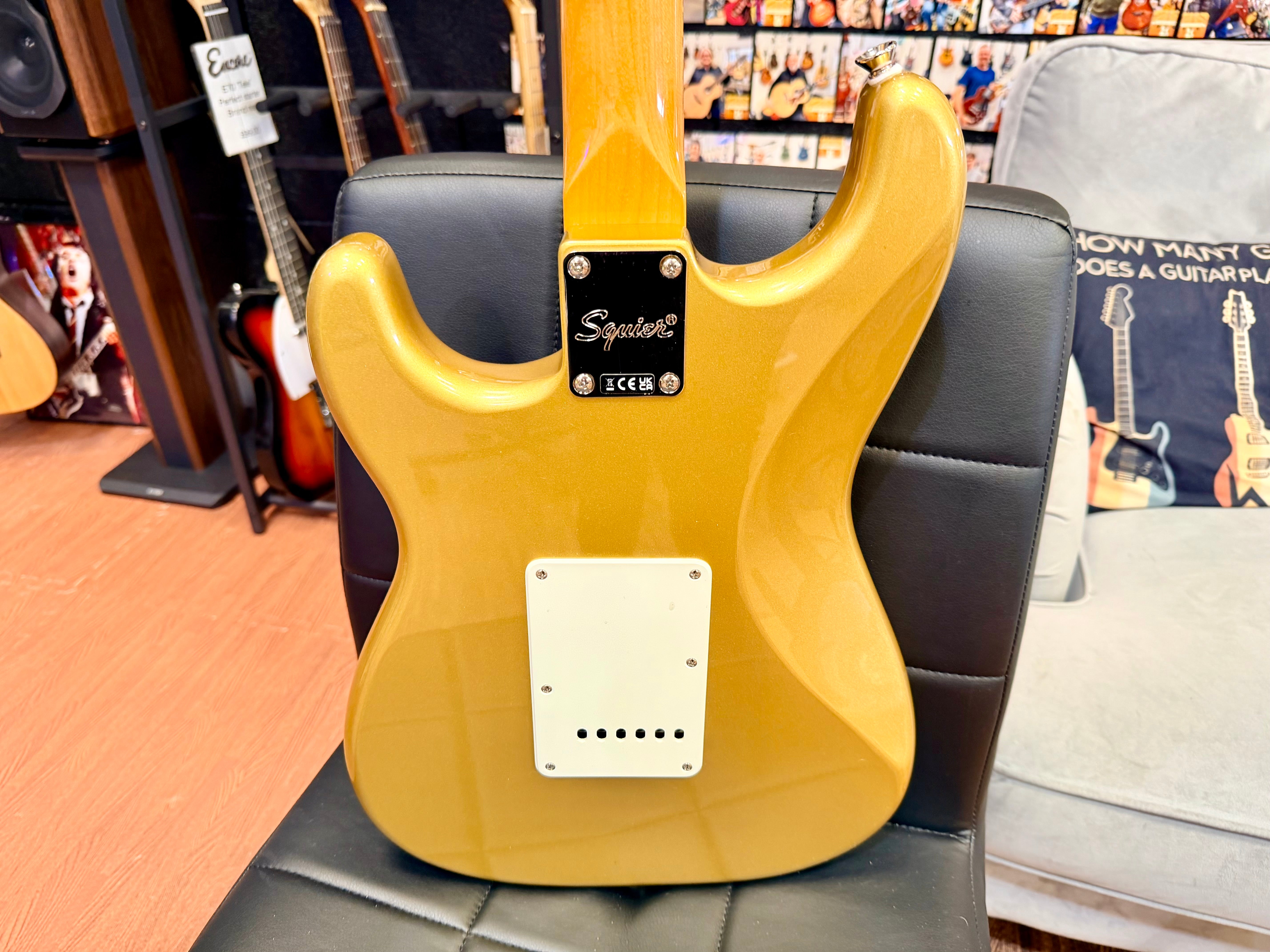 ✨MINT✨ Fender Squier FSR Classic Vibe 60s Stratocaster~ Aztec Gold~ 2025 Strat